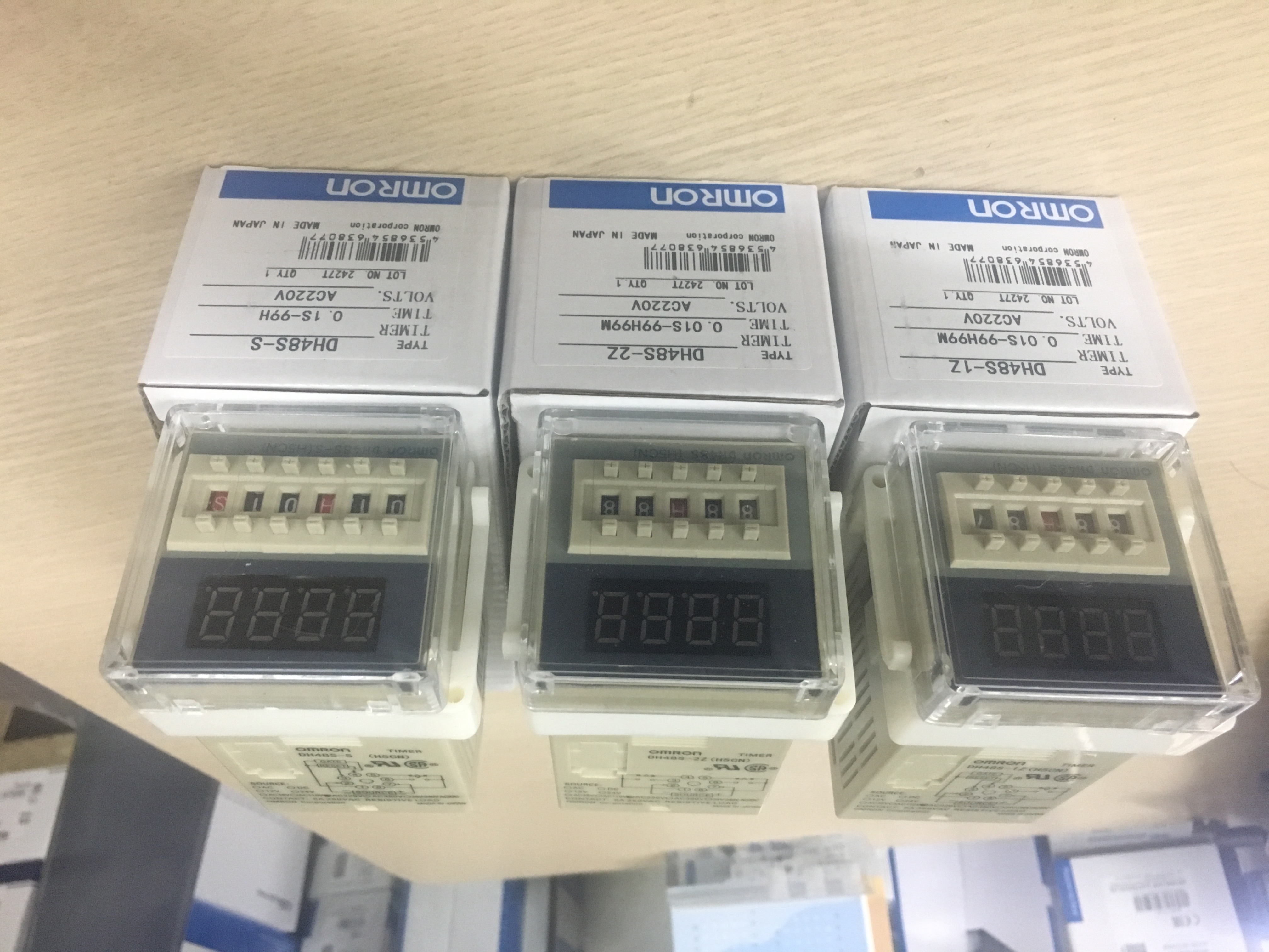 Rơ le thời gian (Timer) Omron DH48S, DH48S-S, DH48S-2Z, DH48S-1Z (Đã bao đế)