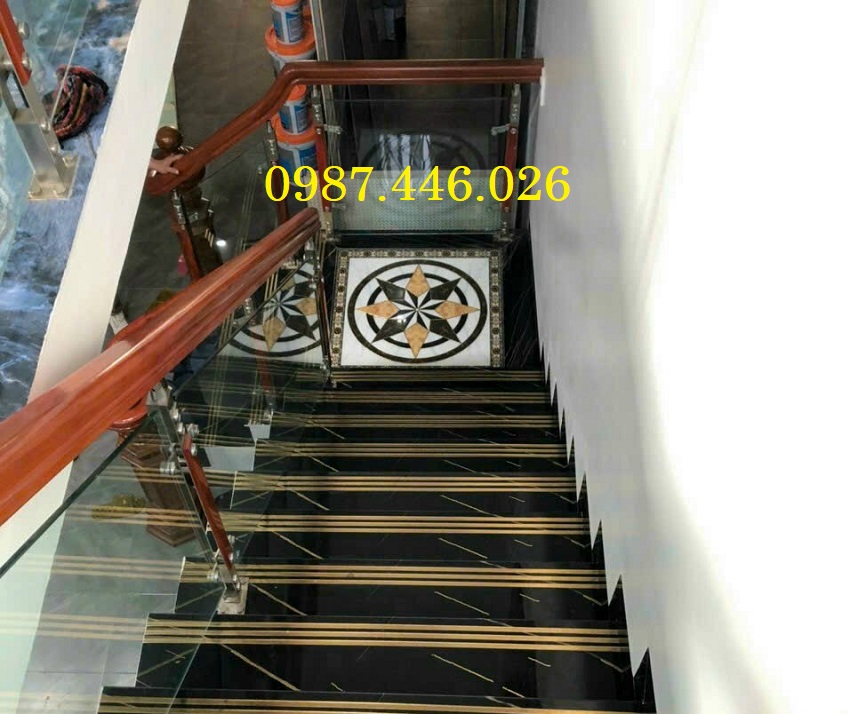Gạch cầu thang chiếu nghỉ