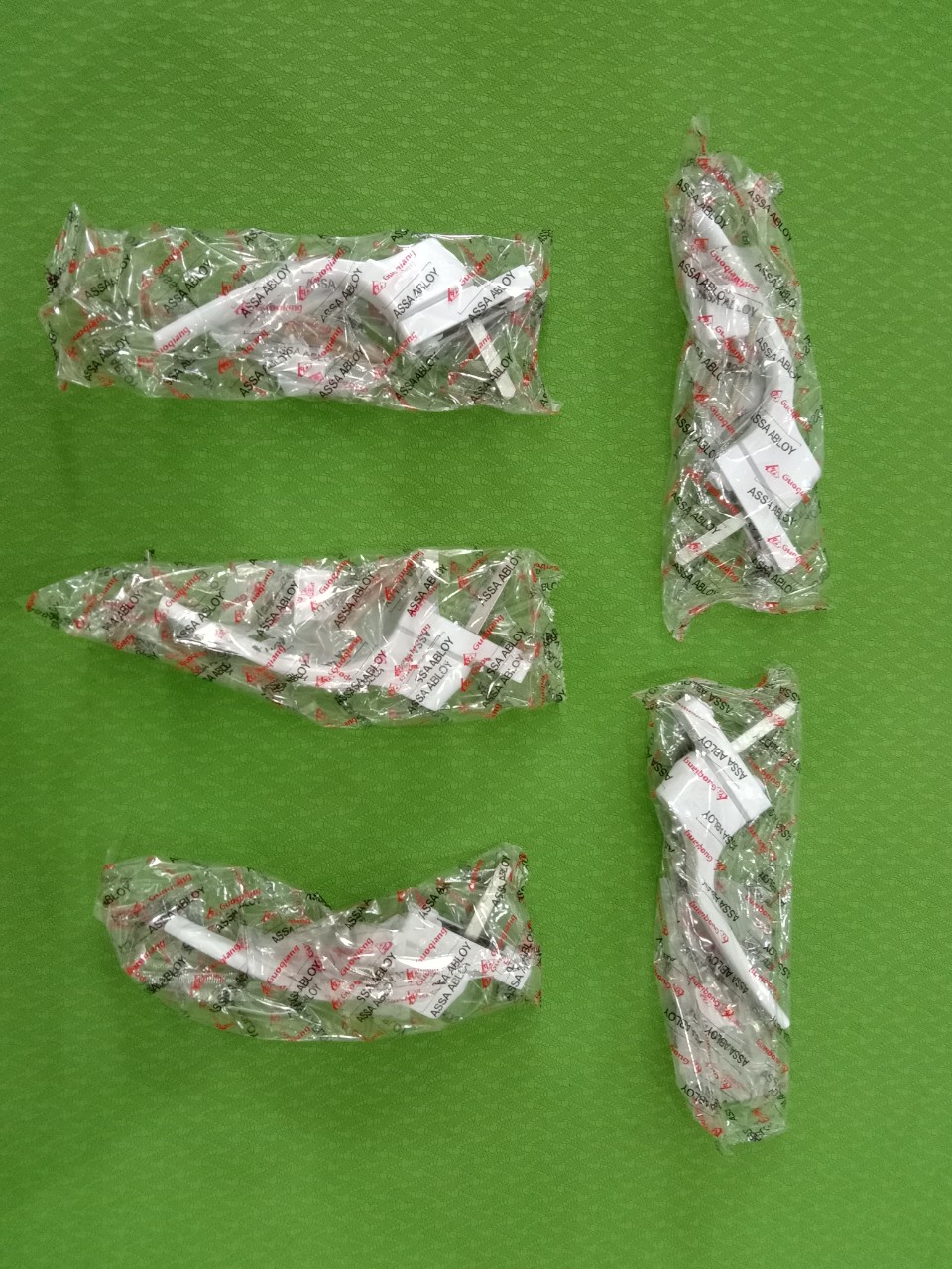 Tay nắm cửa sổ mở ngoài, tay nắm thanh đa điểm cửa nhựa lõi thép