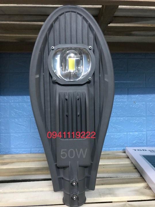 Đèn đường led 50w kiểu chiếc lá ( công suất đủ)