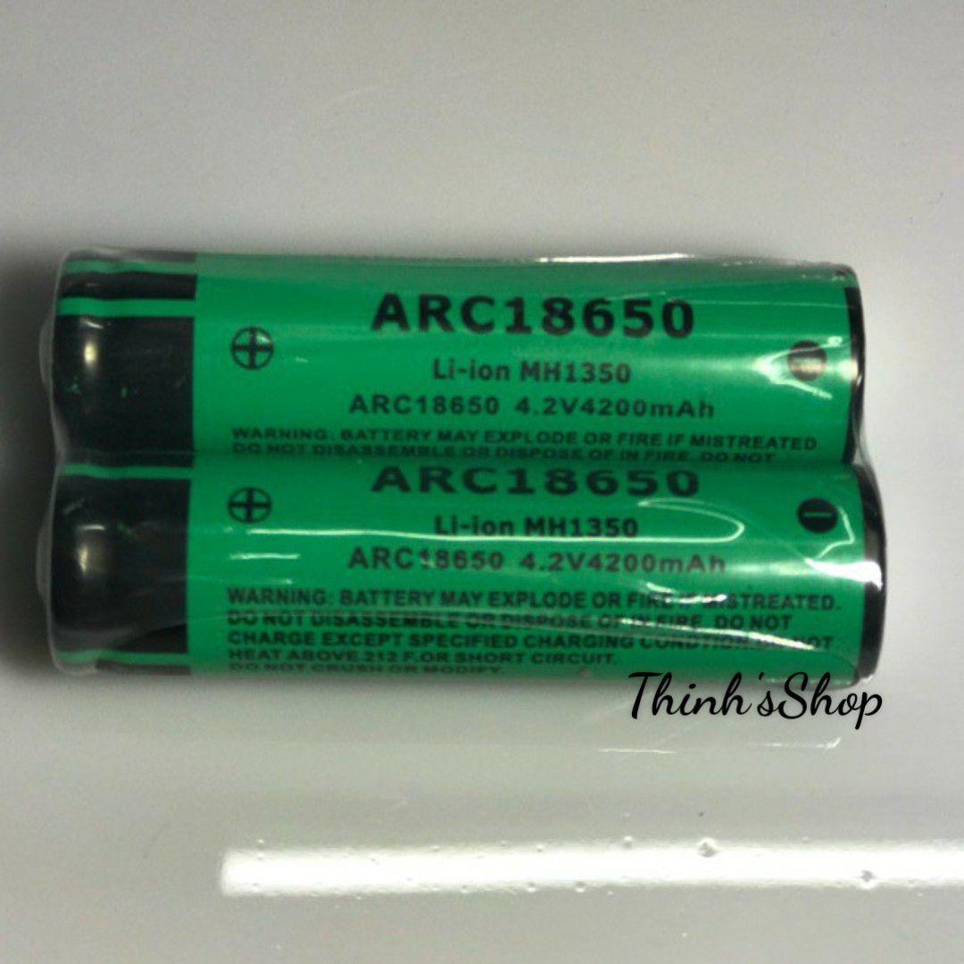 Bộ 2 viên pin sạc 18650 li-ion panasonic 4.2v - 4200mah đầu lồi dùng cho quạt sạc, đèn pin, tông đơ, loa...