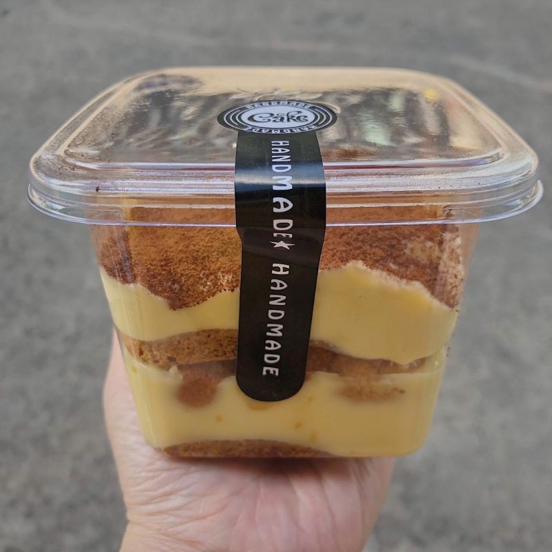 Hủ nhựa vuông có nắp chuyên dùng cho bánh tiramisu, musse