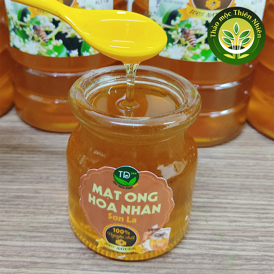 Mật Ong Rừng Hoa Nhãn nguyên chất 100%, đặc sản của tỉnh miền núi Tây Bắc (Sơn La), giúp dễ dàng tiêu hóa hơn, dễ thanh lọc cơ thể, bổ sung dinh dưỡng cơ thể [500ml - 1L] l Kho thảo mộc thiên nhiên
