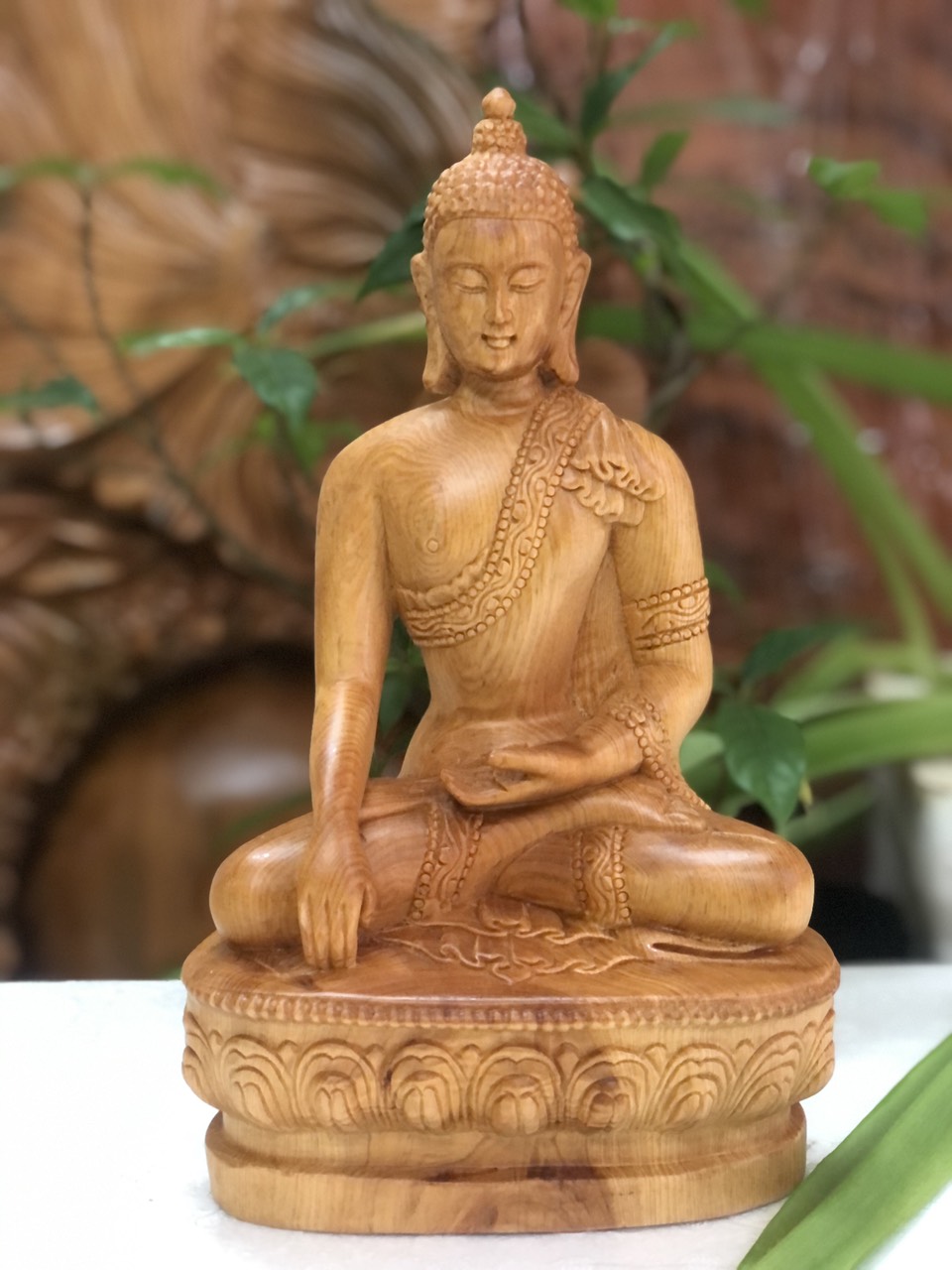 Tượng phật thích ca gỗ pơ mu