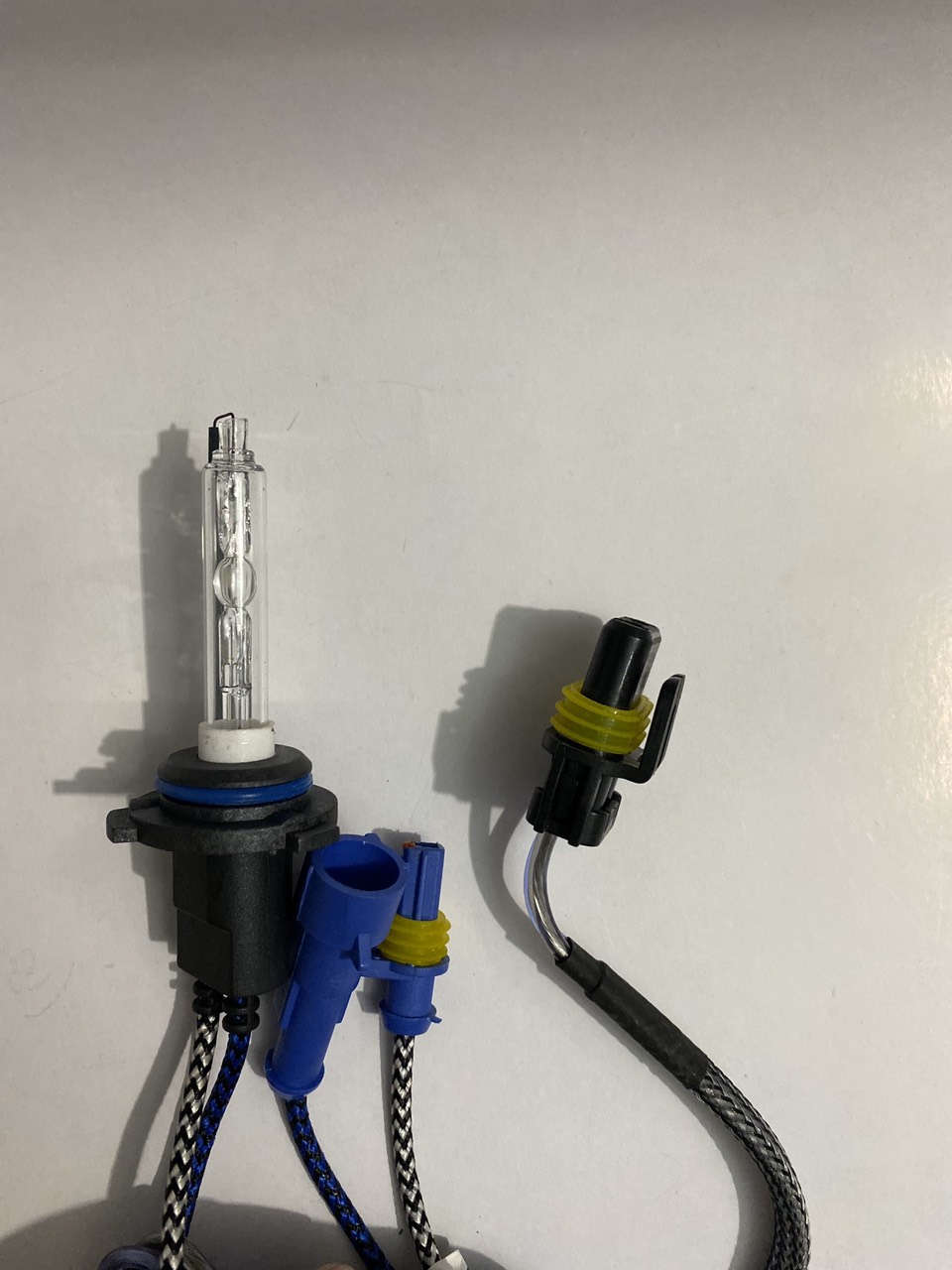 Bóng đèn xenon H1 H3 H4 H7 H11 9005 9006 9012 H15 D2H 12-24V