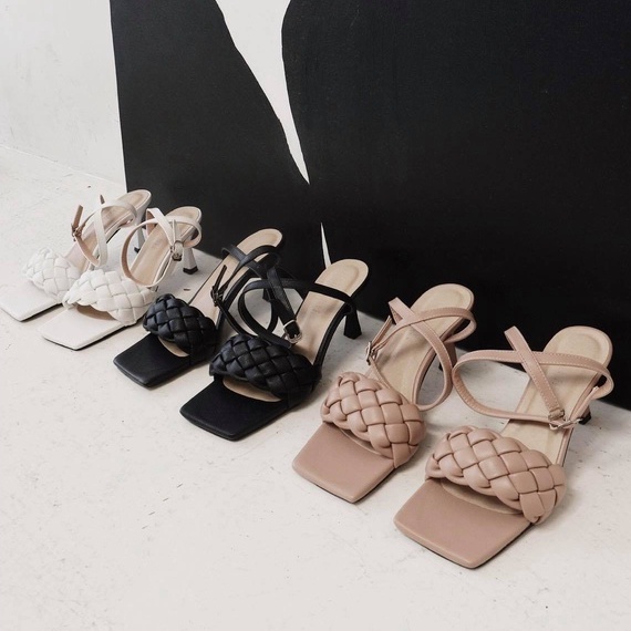 Giày gót nhọn quai bản to hoạ tiết đan chéo Belle Heels - 25STUDIO