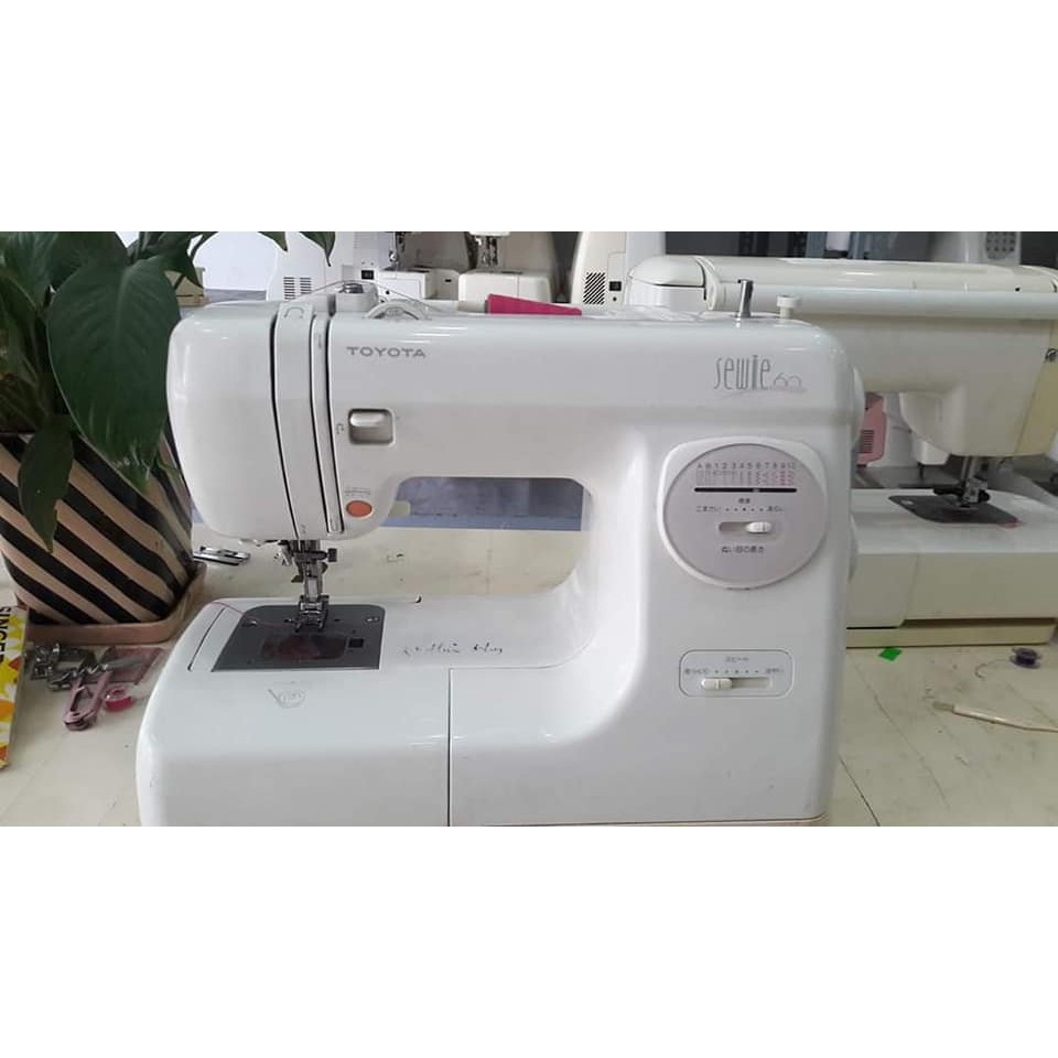 Máy May Gia Đình Nhật Bản Toyota