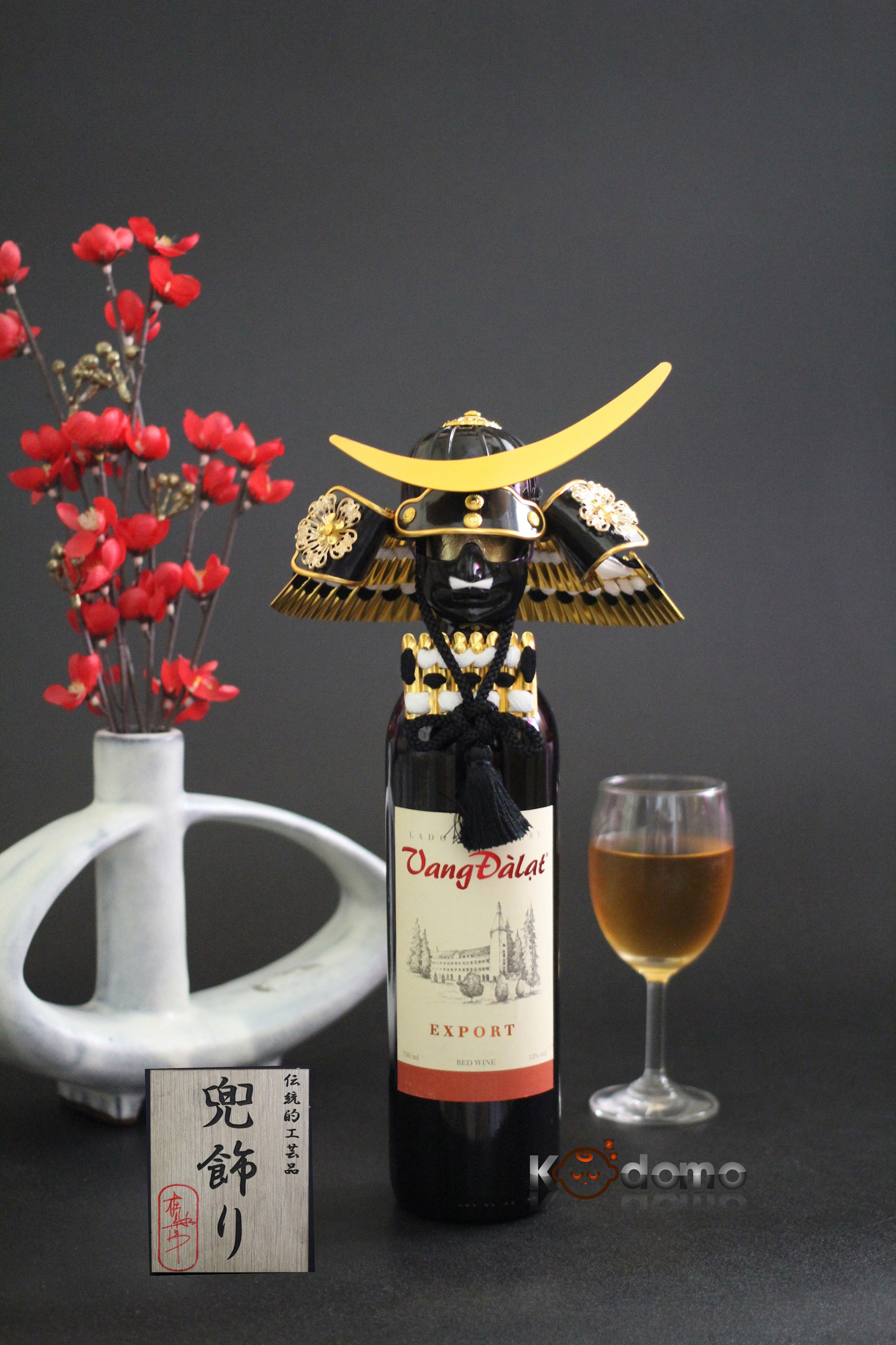 Nón samurai trang trí chai nước trái cây , samurai bottle cap , samurai bottle cover , áo giáp samurai, búp bê samurai , 人形, 鎧, 兜