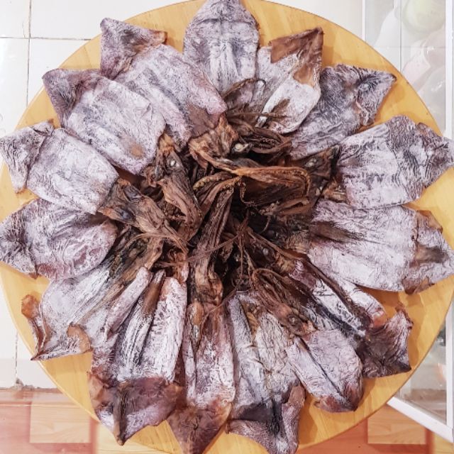 Mực khô (1kg ) (khoảng 15-20 con)