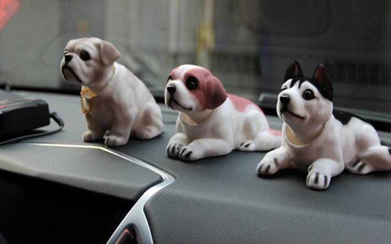 Chó lắc lư đầu trang trí Taplo Mầu Đốm Đen