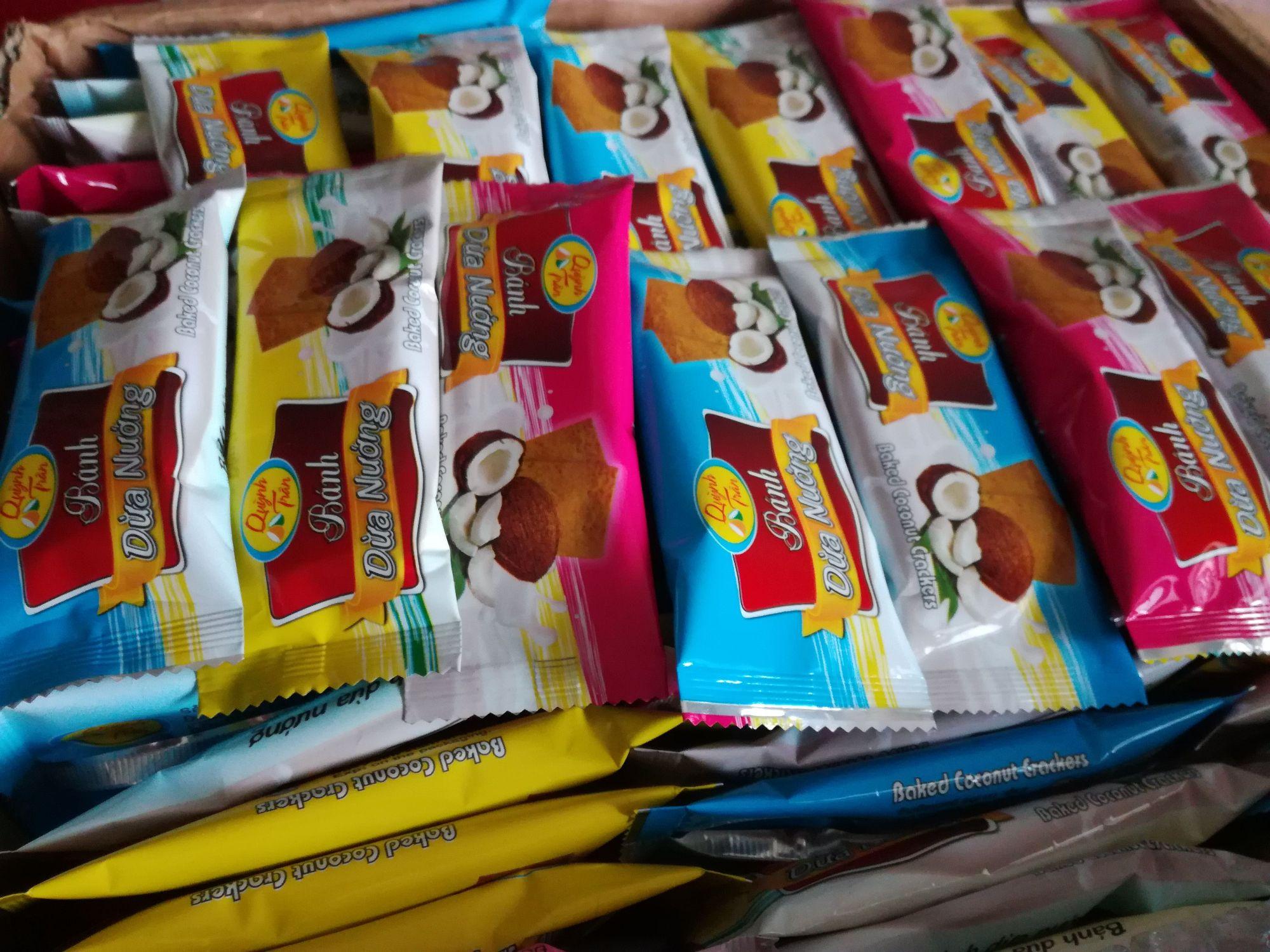 (Date mới) 1 kg bánh dừa nướng Quảng Nam (vỏ màu) - Đặc sản Quảng Nam