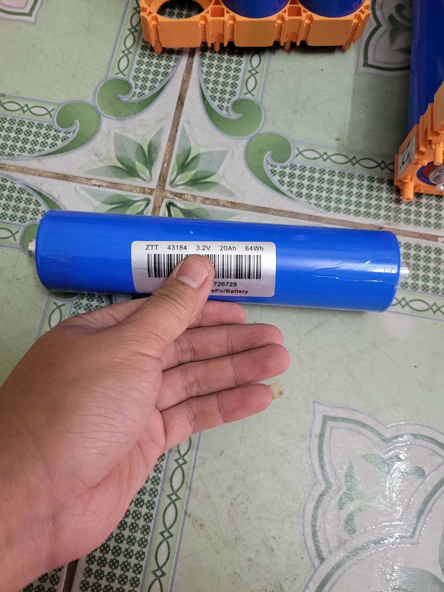Pin 40135 3,2v 20Ah mới 100%  đủ phụ kiện ốc+ cầu nối + khung nhựa