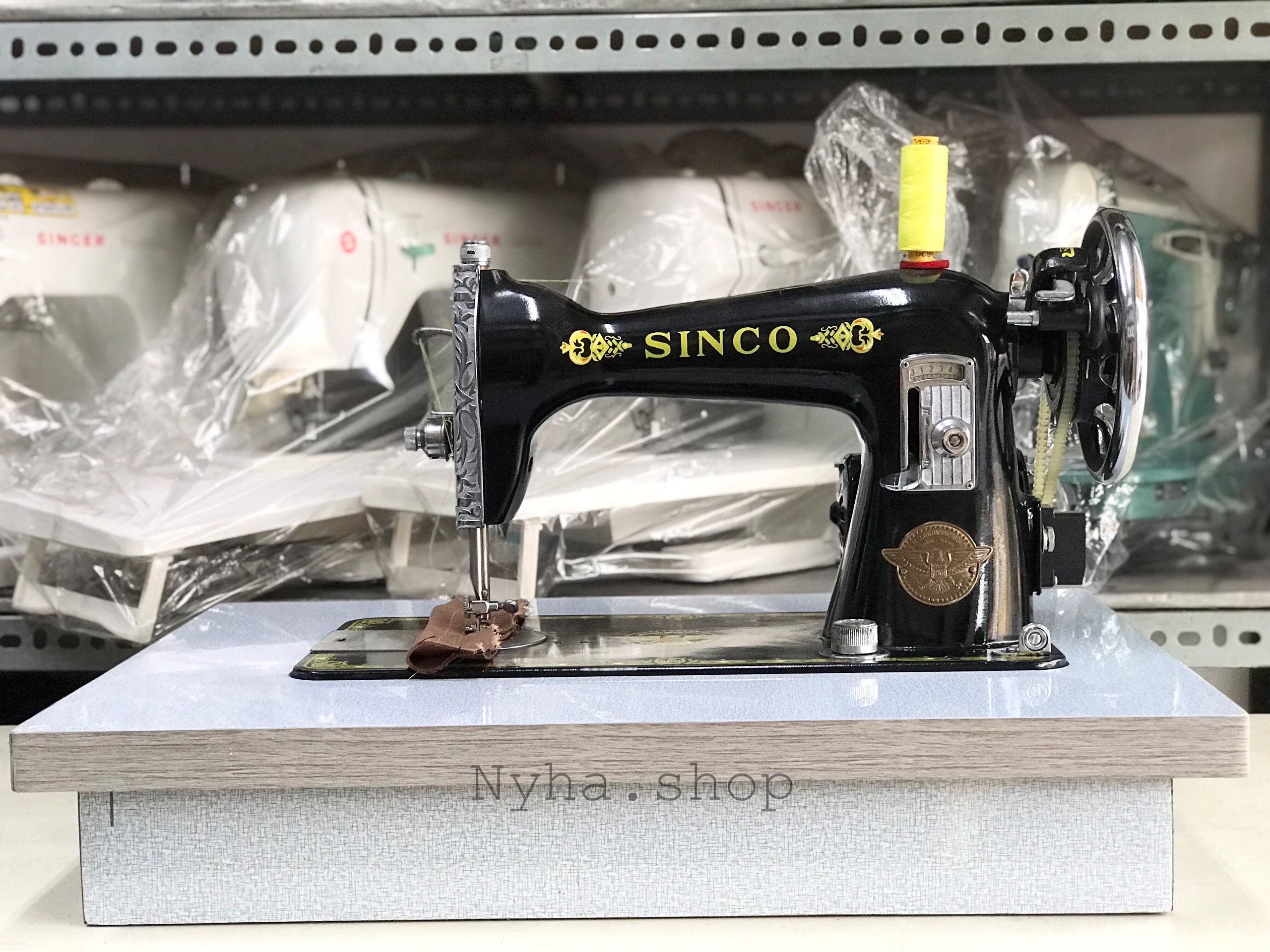 Đế gỗ máy may con bướm loại mới