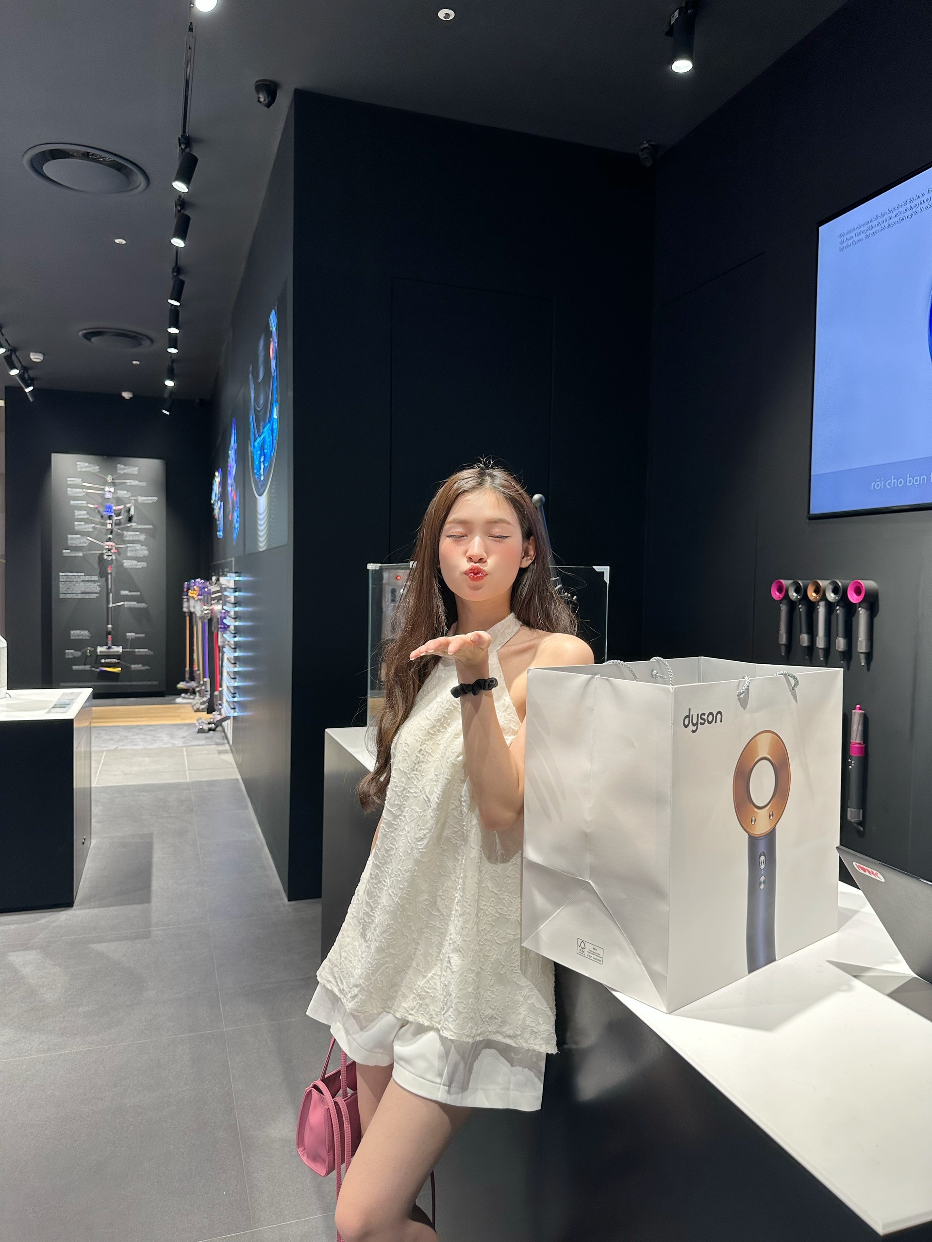 Yu cherry | áo yếm dây cột cổ tạo nơ, có mút ngực và lót lụa, mút có thể tháo rời, bow tie neck yem top ya444