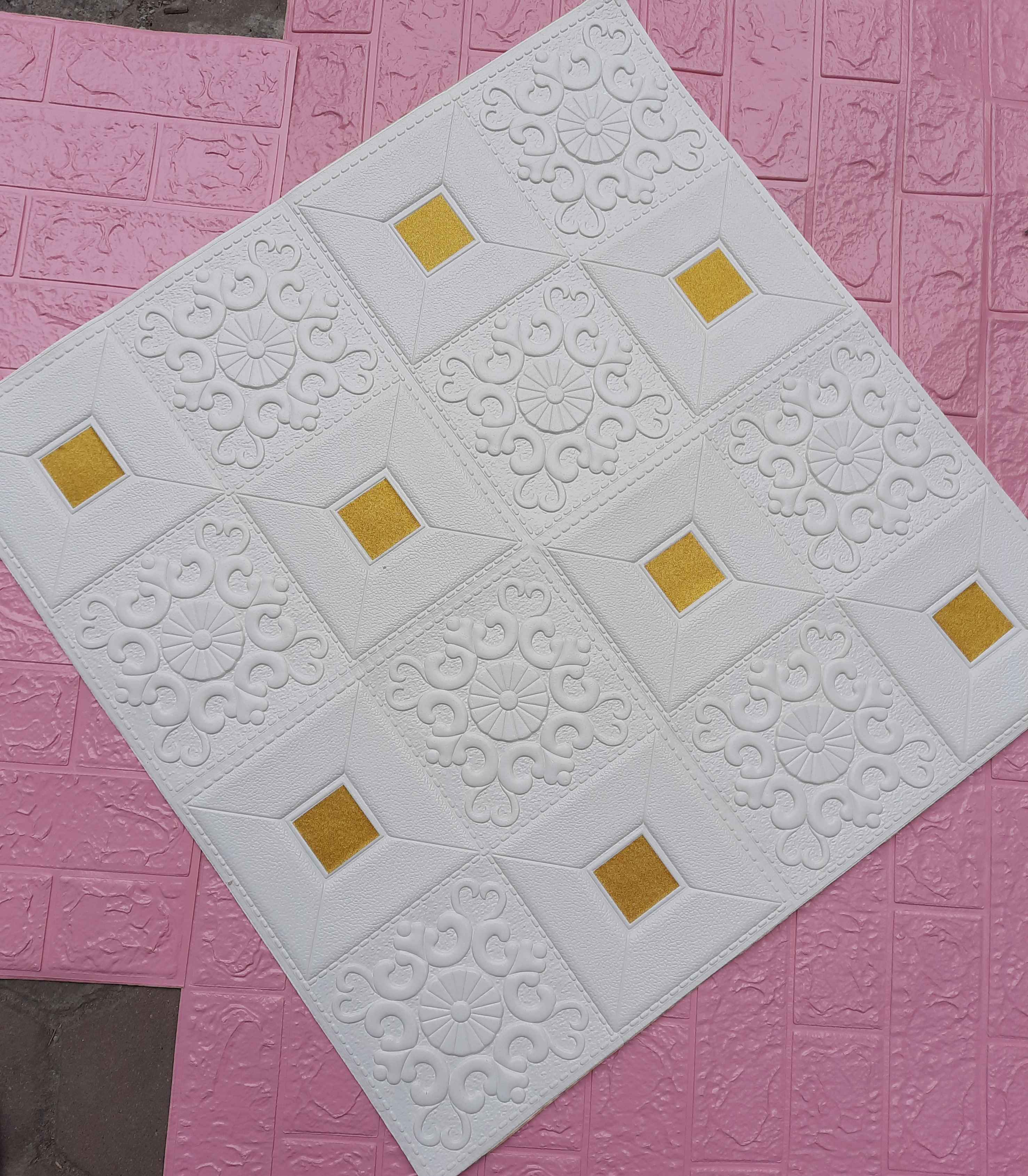 Combo 30 tấm xốp dán tường kèm nhũ vàng tự dán khổ lớn 70x70cm có keo sẵn