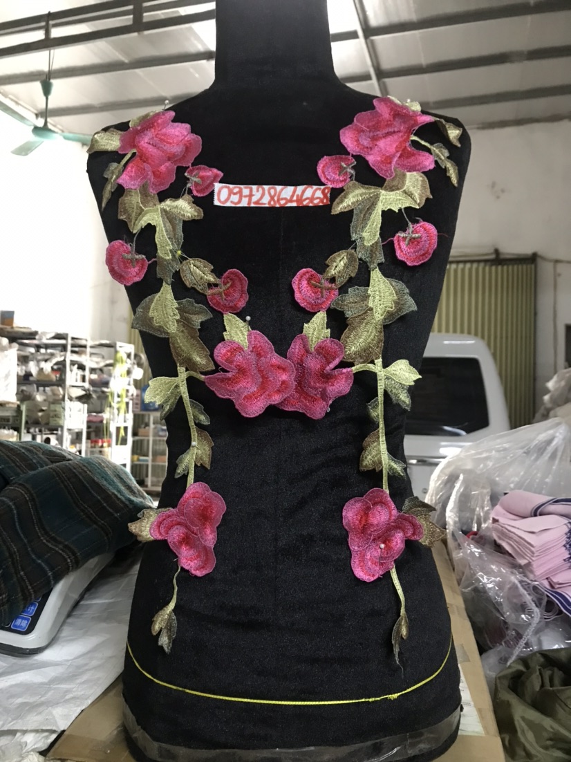 Cặp hoa thêu h97