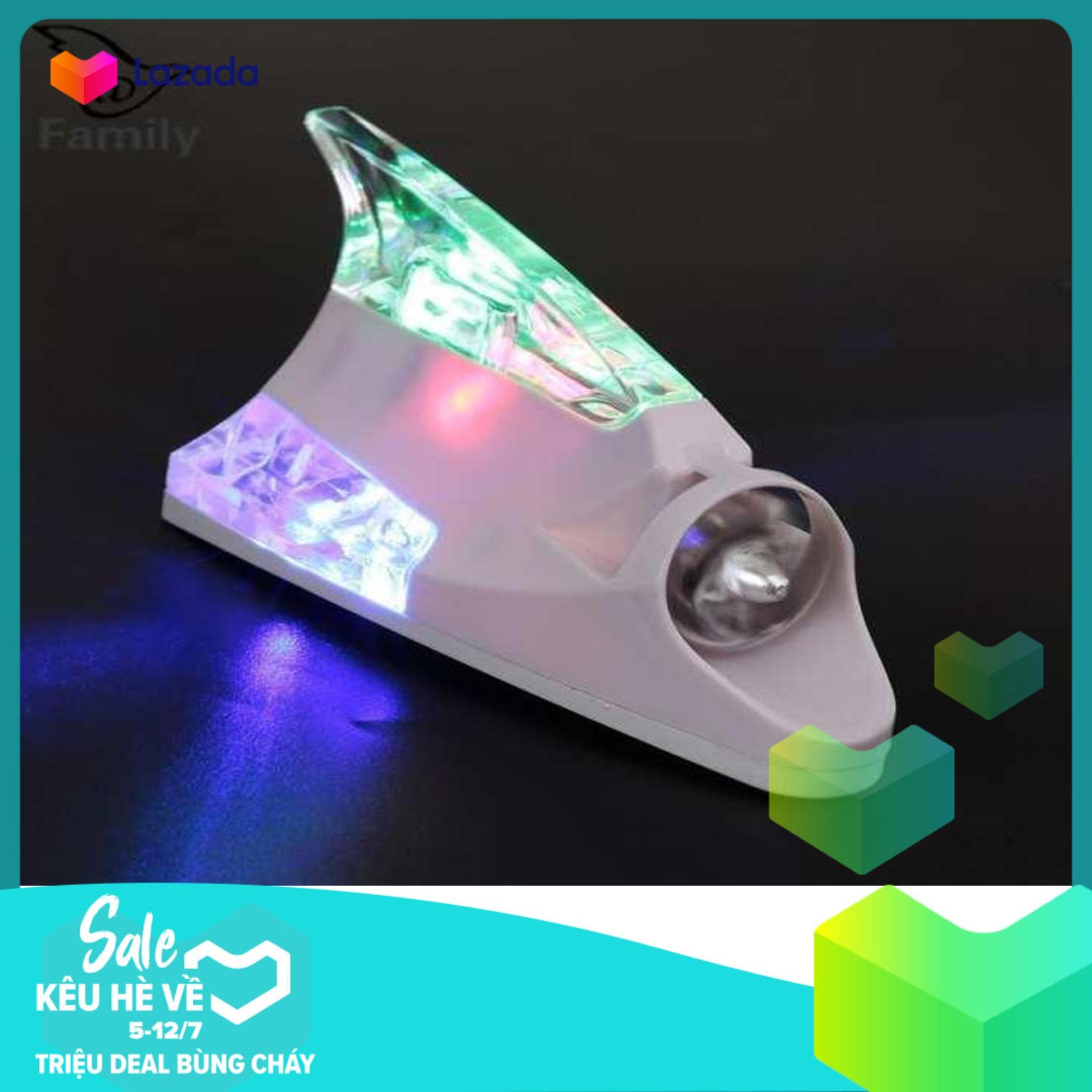 Vây cá mập trang trí nóc xe hơi giả ăng-ten