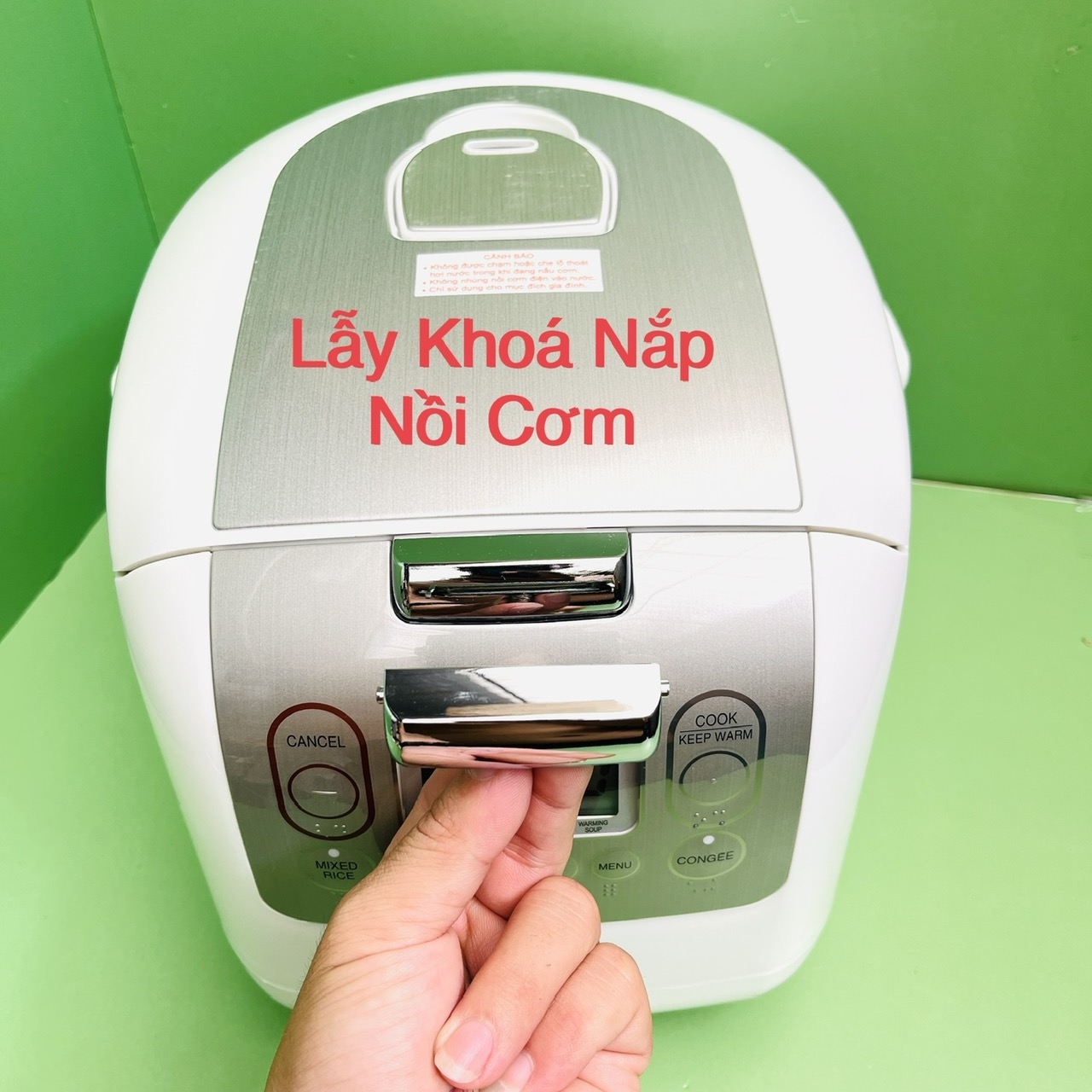 Lãy khóa gài nắp nồi cơm điện tử Toshiba 18NMF 1.8 lít - 10NMF 1 lít