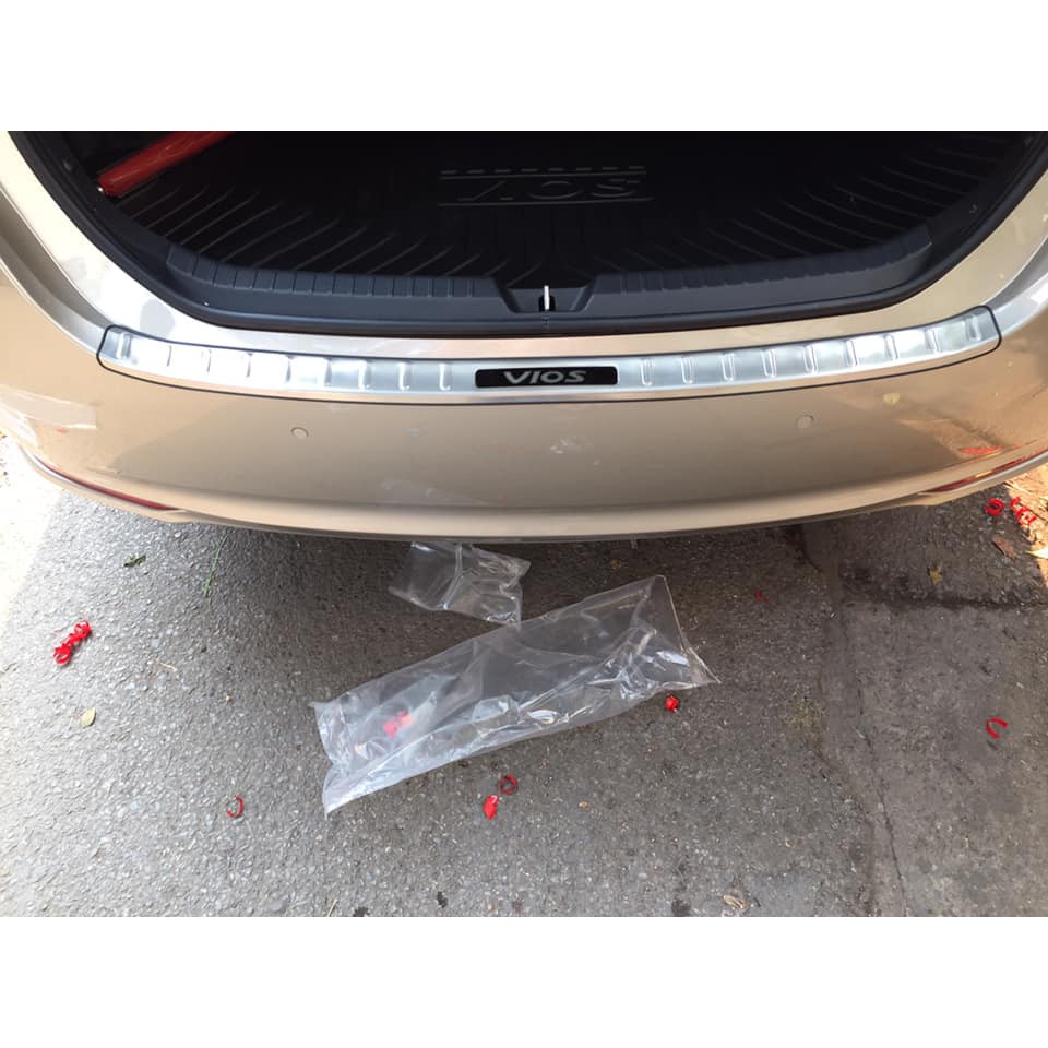 Chống Trầy Cốp Xe Vios 2019 2020 2021 Mẫu Inox, Chống Xước Cốp Hiệu Quả, Lắp Đặt Dễ Dàng