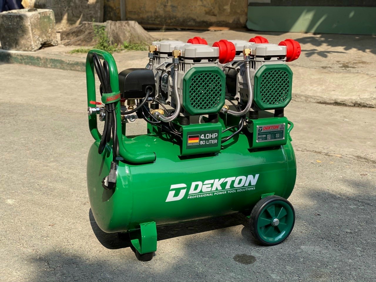 Máy nén khí không dầu 50lít dekton 2 đầu bơm nhanh, dk-ac3950, 4hp