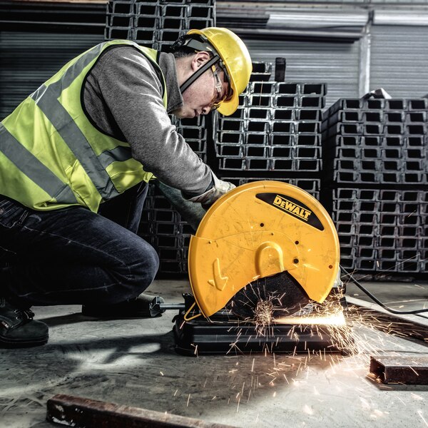 Máy cắt sắt 2300w d355mm hiệu dewalt d28730 mới 100% chính hãng nhập khẩu úc