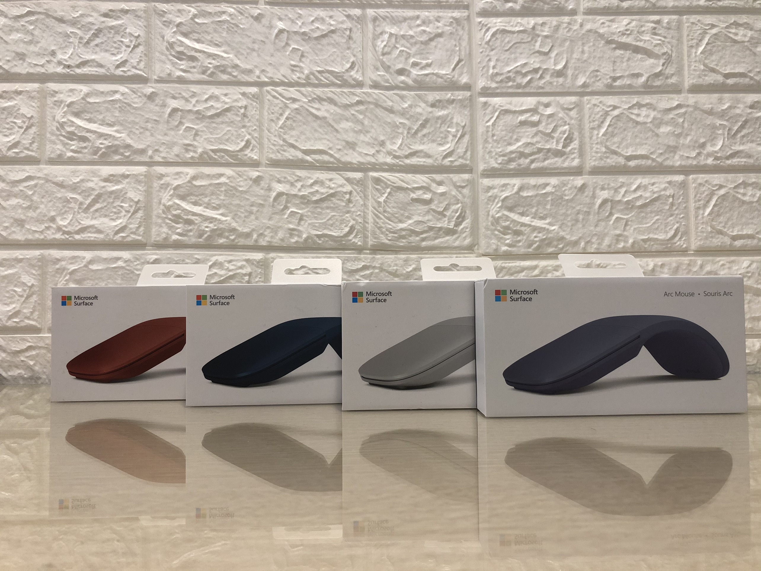 Chuột Bluetooth 4.0 Surface Pro Arc Mouse siêu mỏng gọn nhẹ ôm tay – Chuột không dây Microsoft cuộn cảm ứng đa chiều đủ màu sắc (Bảo hành 6 tháng)