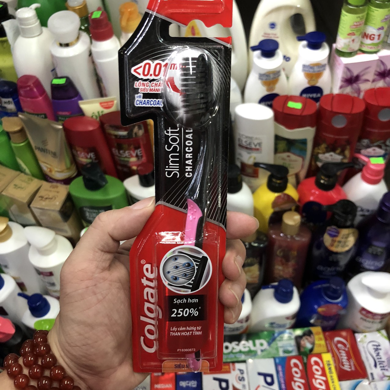Bàn chải đánh răng Colgate Slimsoft than hoạt tính