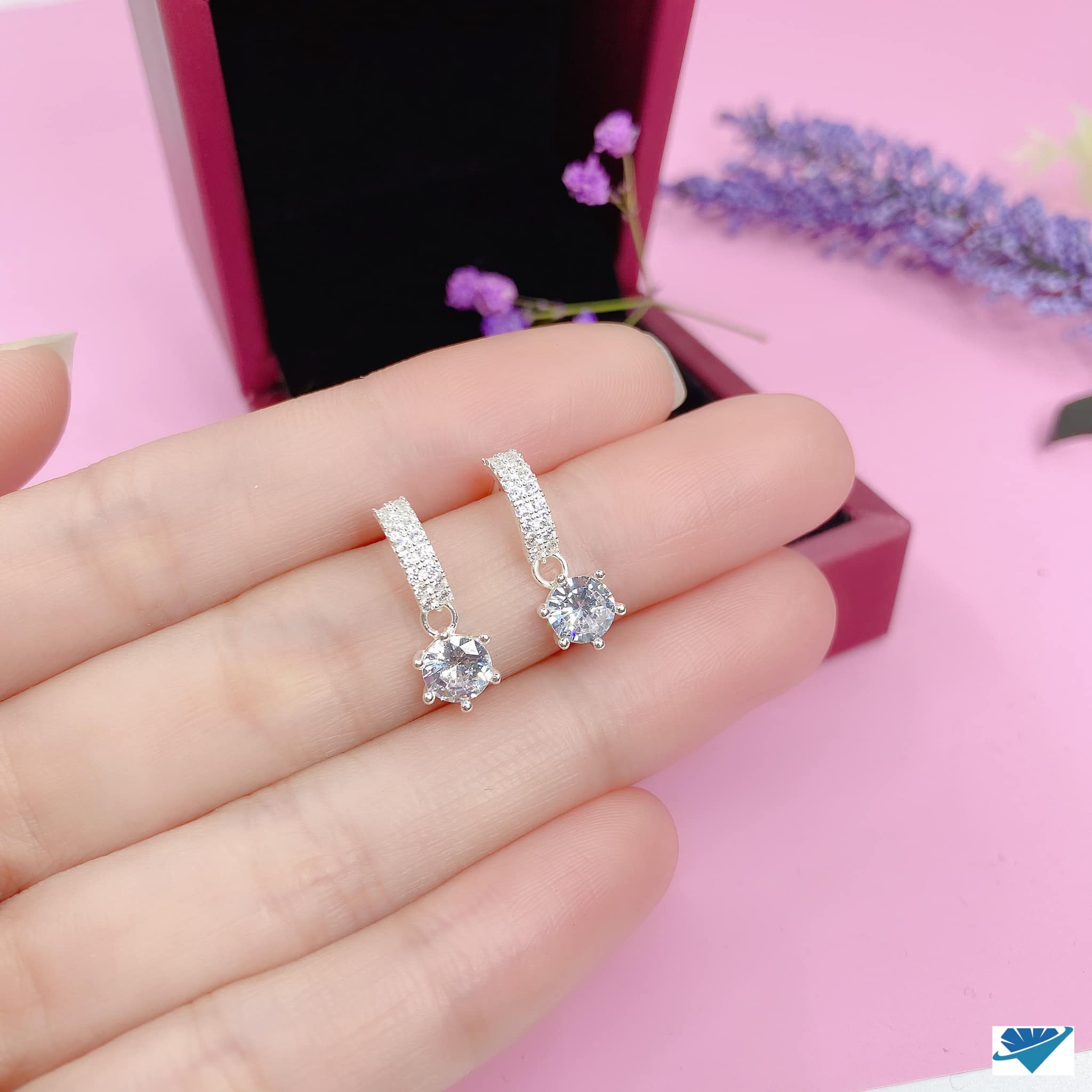 Bông tai nữ bạc ta đính đá MS53c
