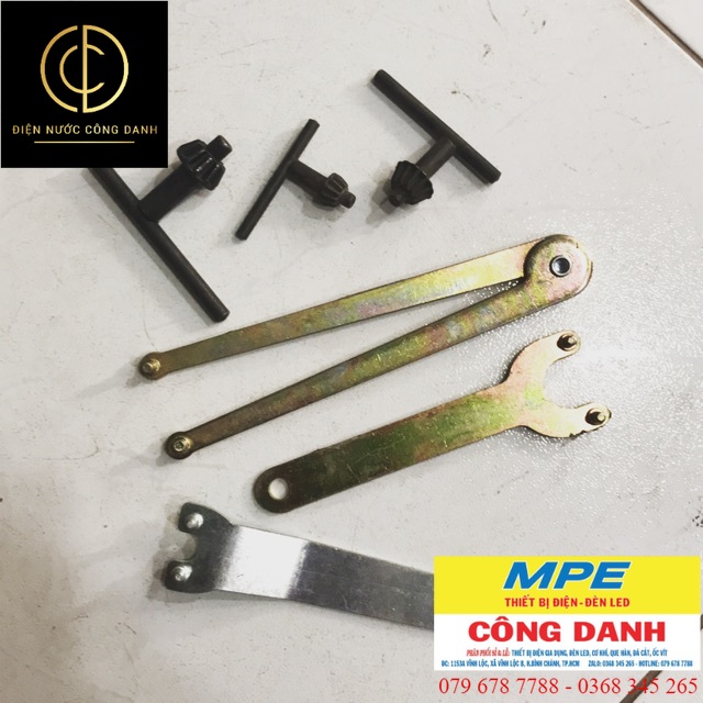 Khoá mở máy mài cắt khoan