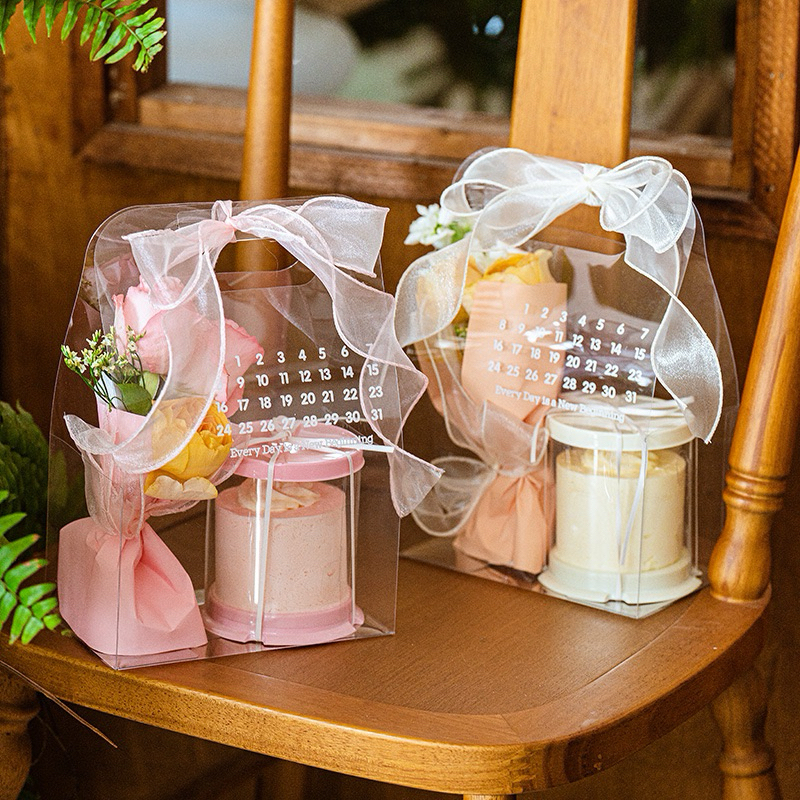 Túi mica in lịch đựng bánh và hoa, túi lịch quà tặng mica xinh xắn, túi mica trong suốt