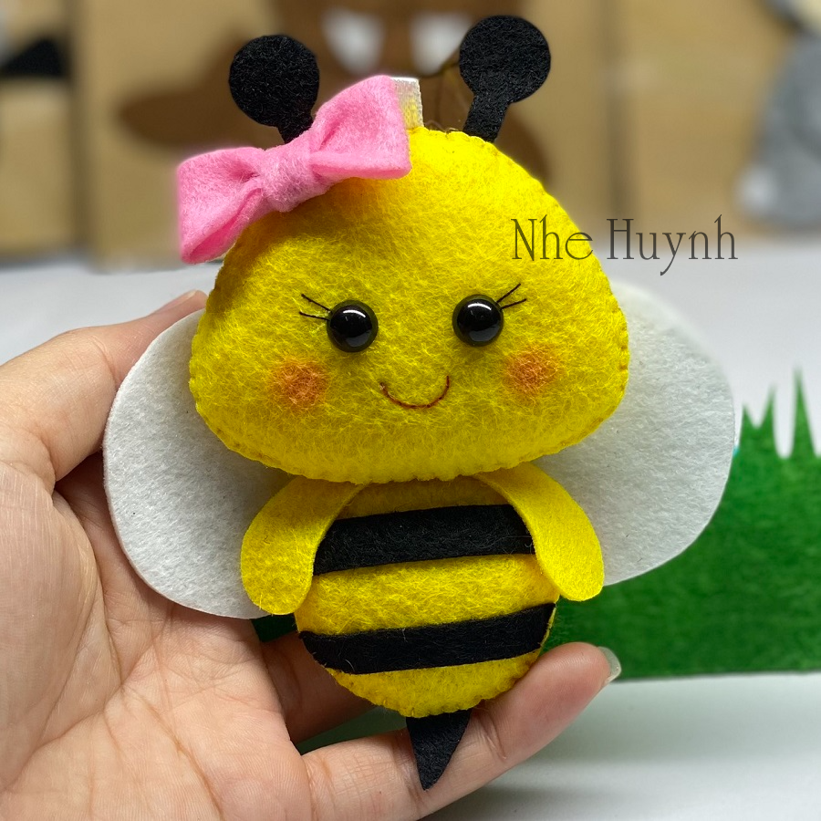 Set diy móc khóa vải nỉ con ong