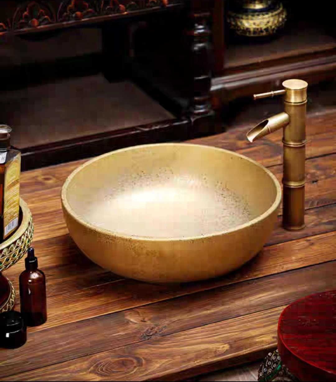 Chậu sứ lavabo để bàn màu vàng nhám độc đáo