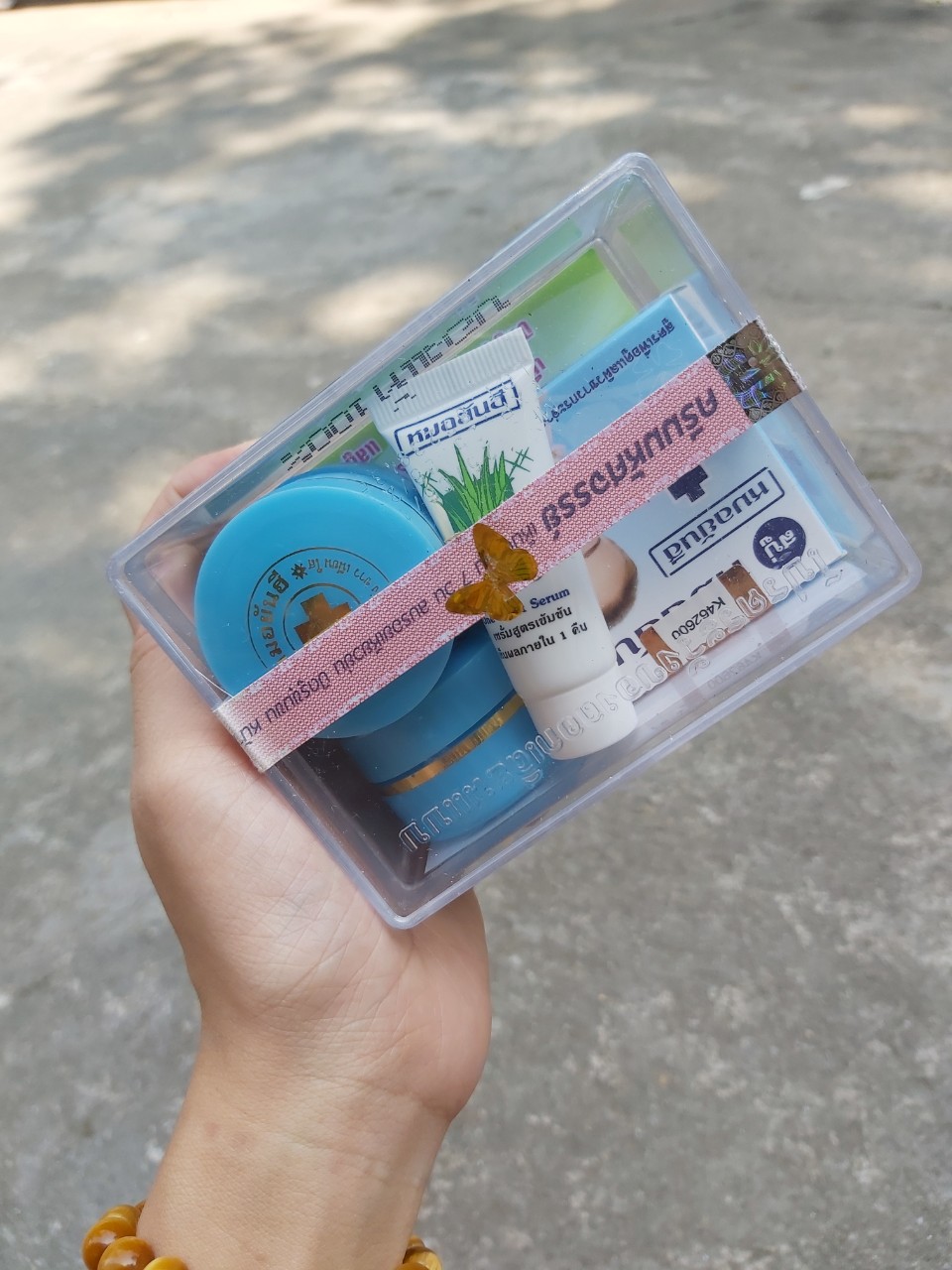 Yanhee xanh đánh bay mụn thái lan