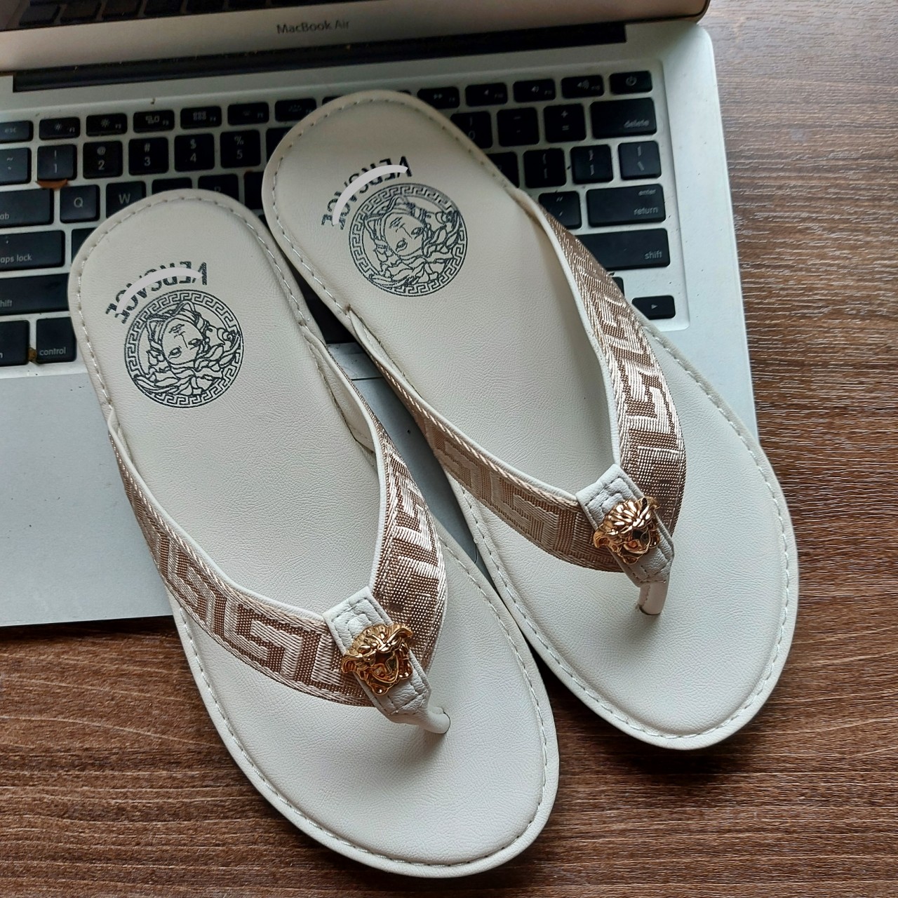 [HCM]Dép nam xỏ ngón thời trang hoa văn vs xanh và trắng