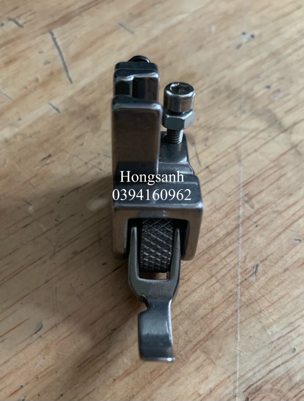 Chân vịt 1 giò chống nhăn tra dây kéo giọt lệ sử dụng cho máy may 1 kim công nghiệp