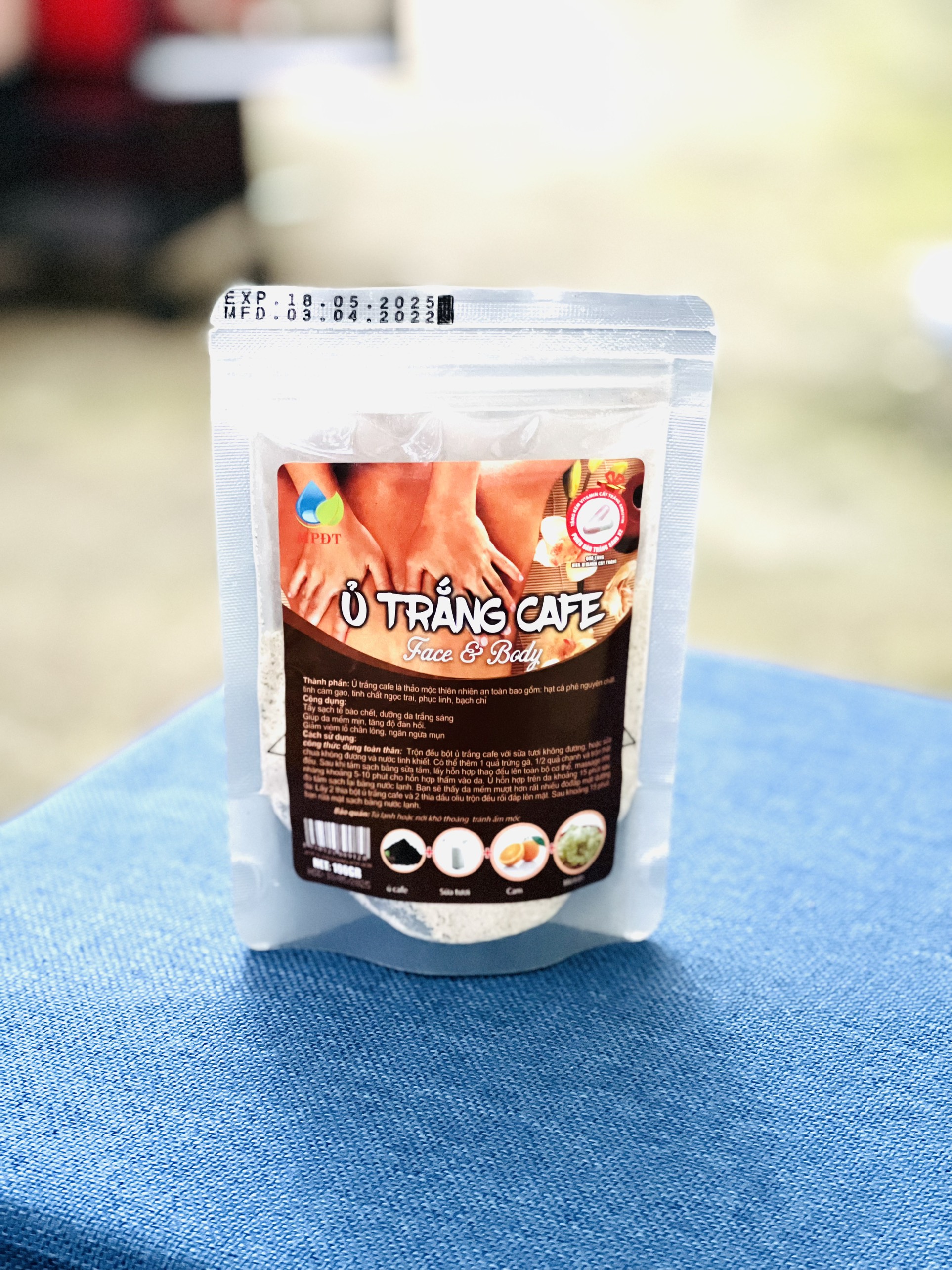 (100gr) COMBO 1 GÓI Ủ TRẮNG CAFE THIÊN NHIÊN (dùng cả face và body) mẫu mới ,HÀNG