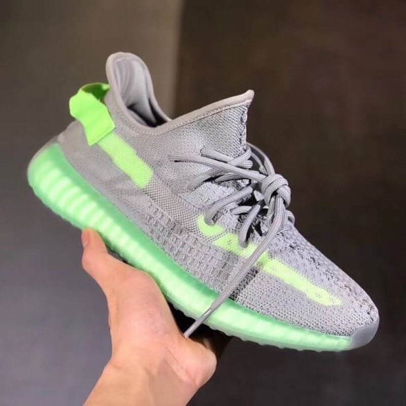 Hàng xịn giày thể thao yeezy v2 glow in the dark dạ quang