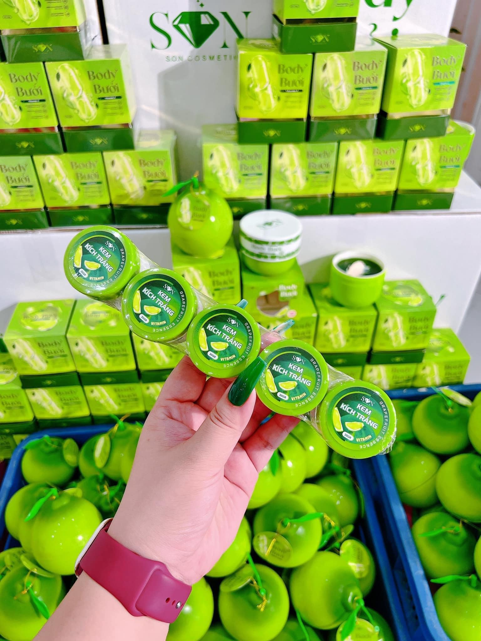 Kem Kích Trắng Vitamin B10, Kích Trắng bưởi