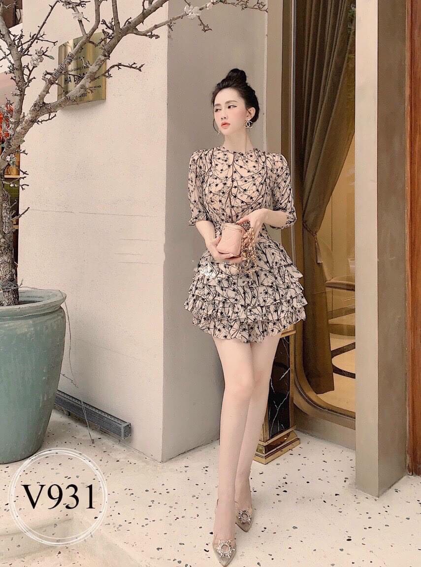 Đầm bông sao3 tầng tay lỡ