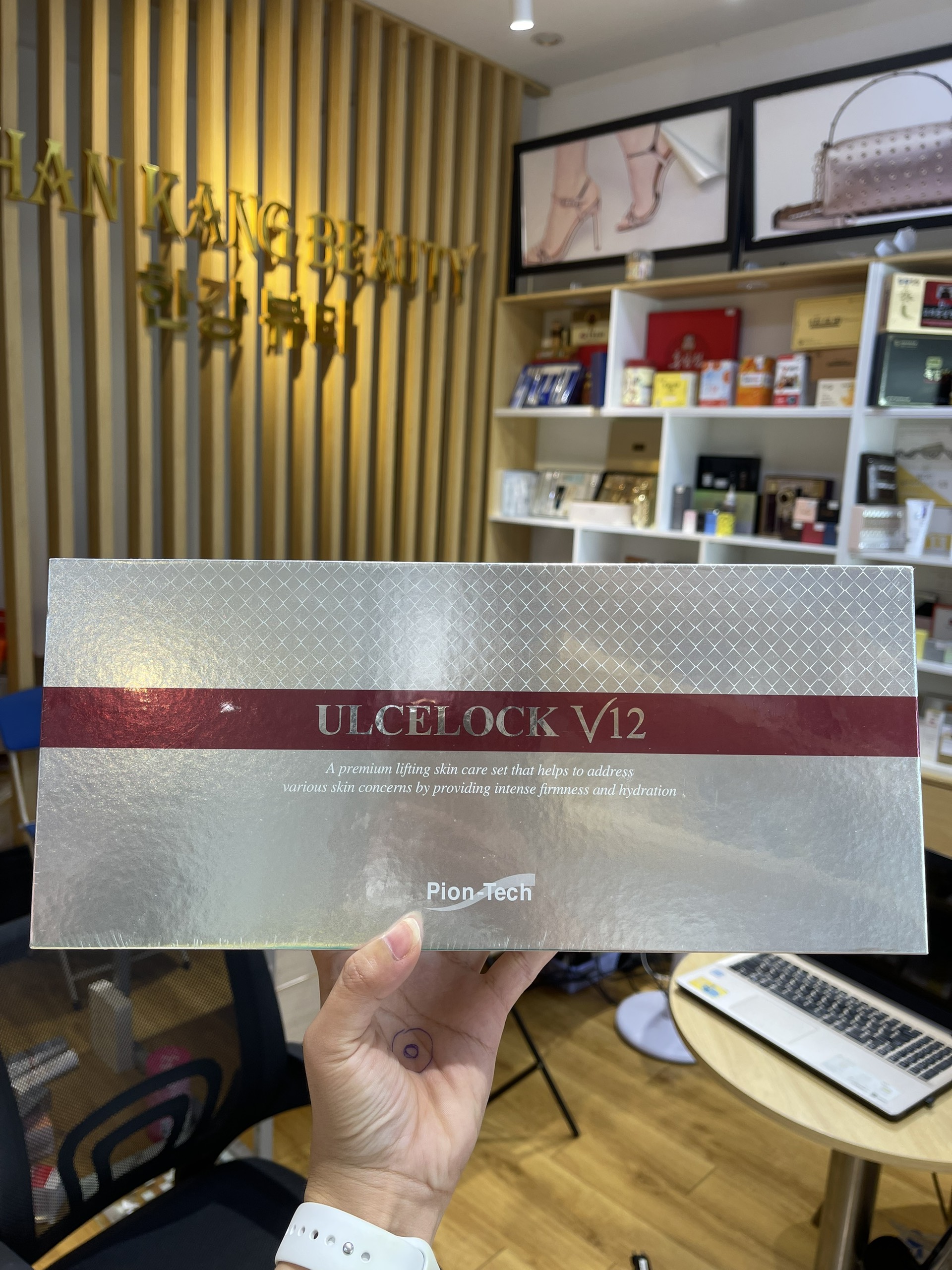 Mặt nạ nâng cơ bổ sung Collagen tươi DR. Gene Ulcelook Pion.Tech