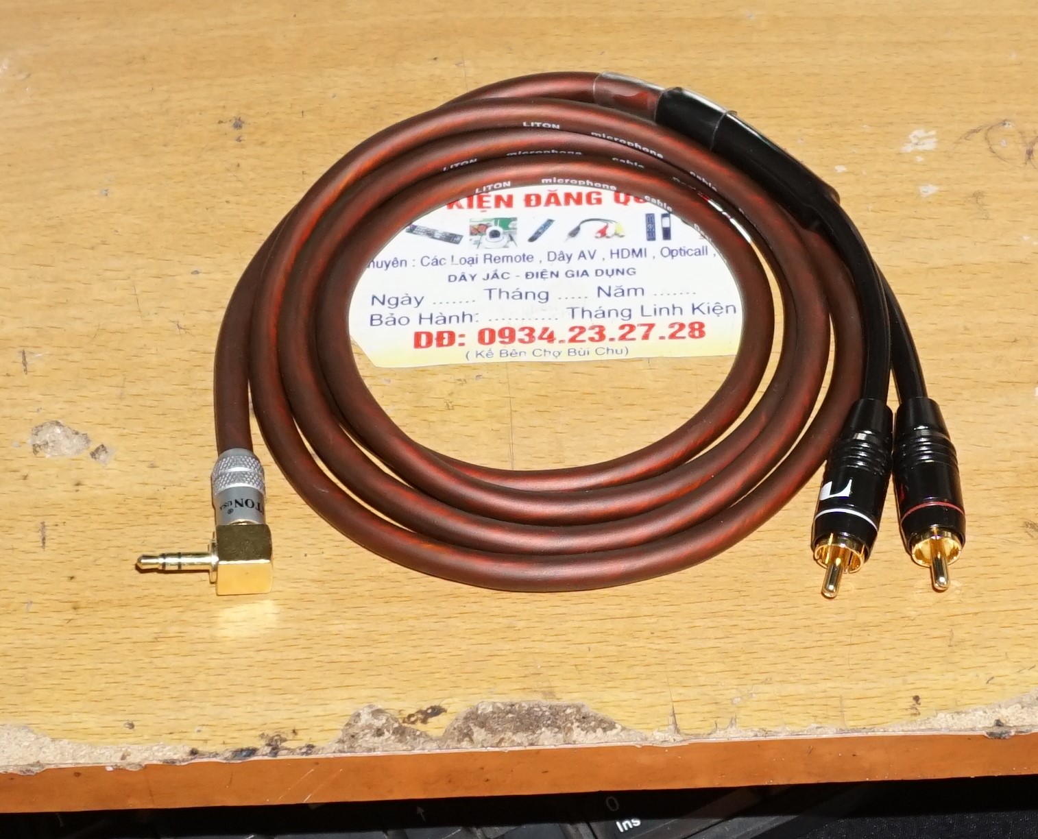 Dây 3.5 ra 2 hoa sen liton dài 1.5m