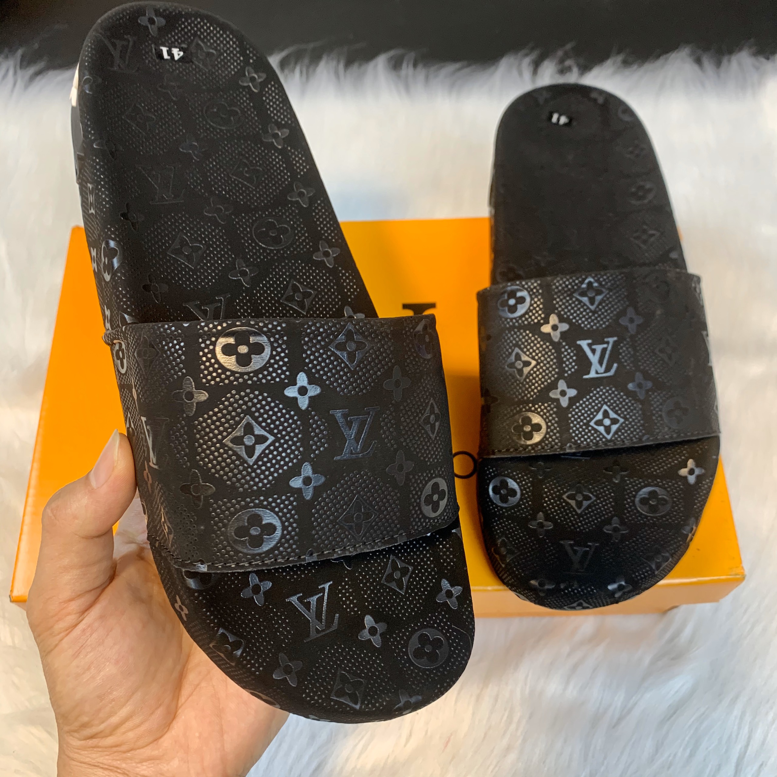 Dép lê nam quai ngang - Dép louis vuitton đen bạc- Dép nam DG21