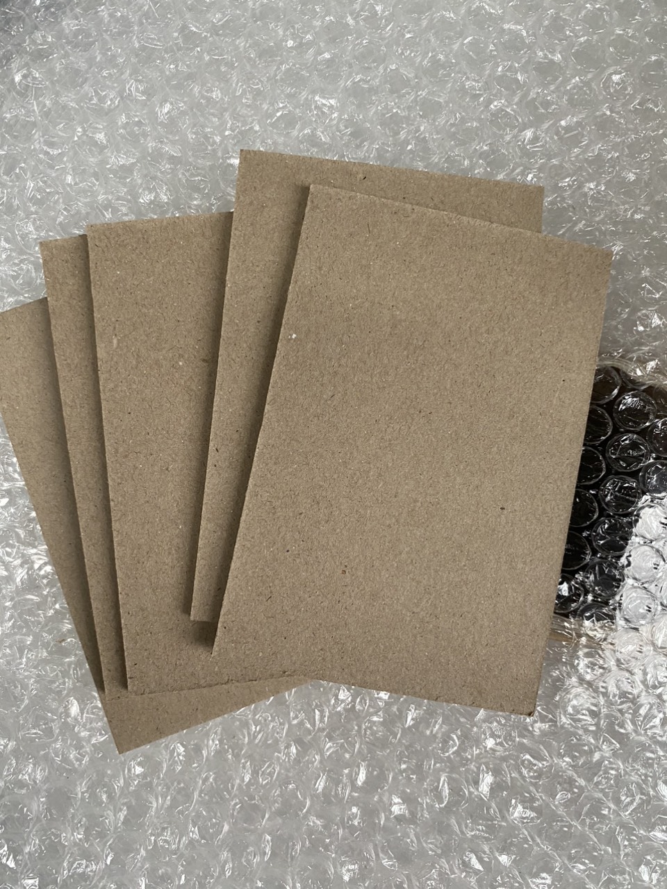 100 Tấm Bìa Lạnh carton 3.0mm kích thước yêu cầu Bìa gói card ảnh
