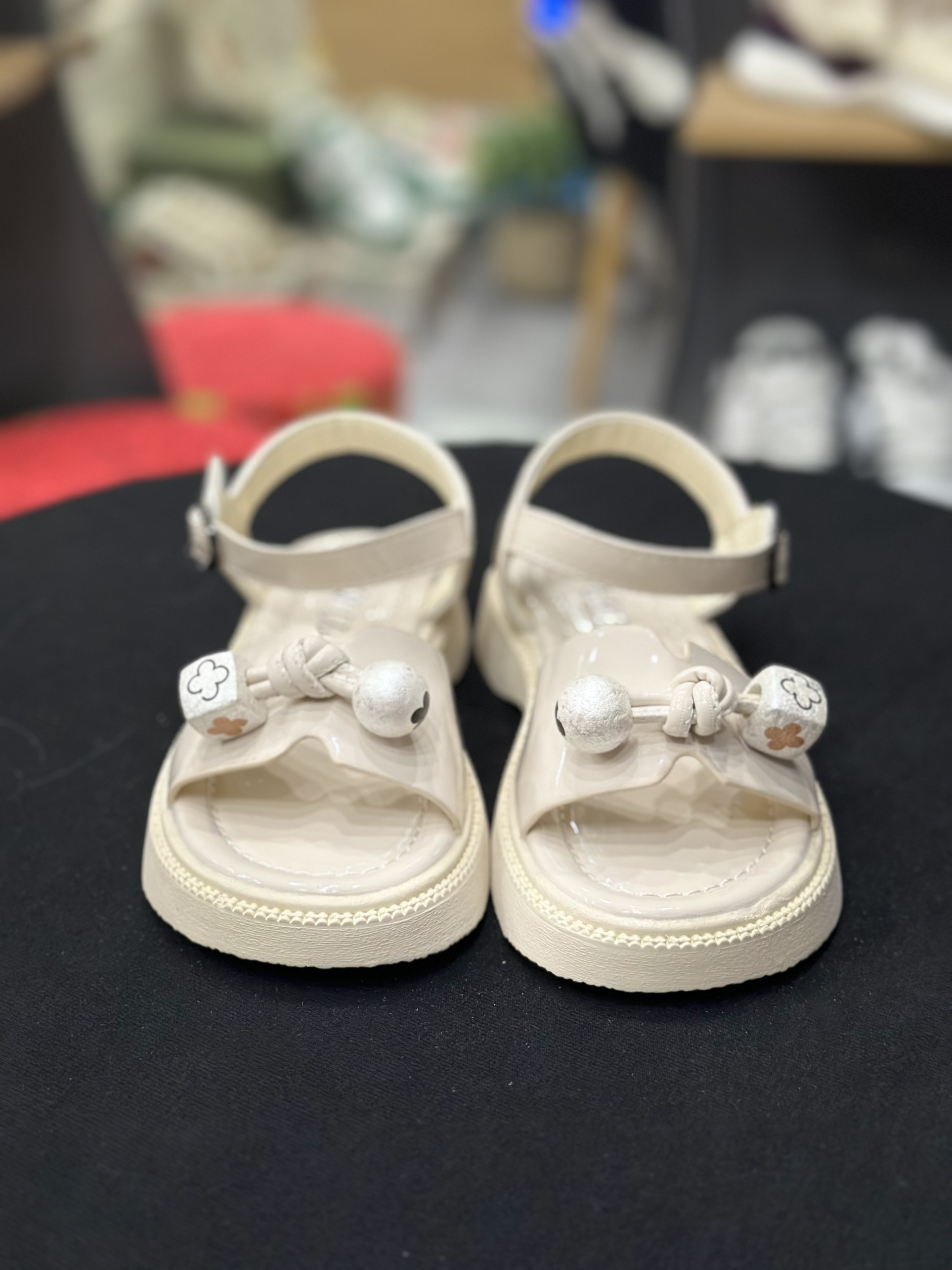 Ảnh thật tự chụp dép sandal cho bé gái size 33