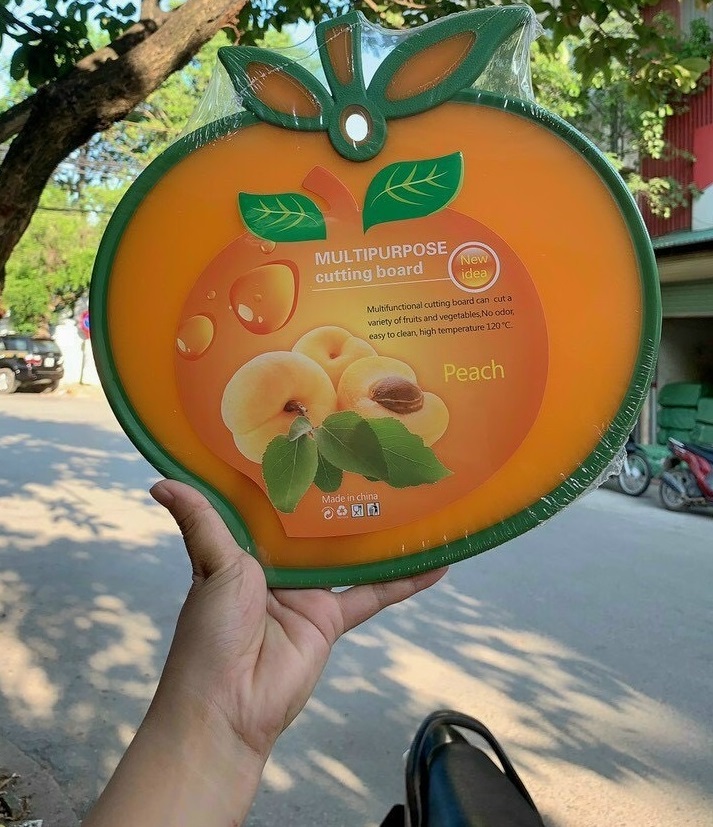 Thớt nhựa hình trái cây viền Silicone đa mầu và hình thù ngộ nghĩnh
