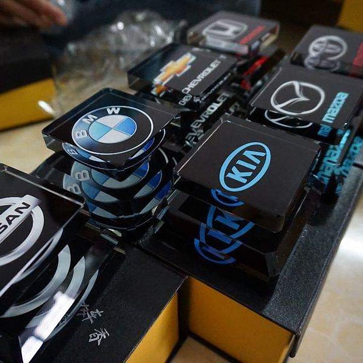 Nước hoa khử mùi trên ô tô in logo hãng xe 3D cực sang trọng