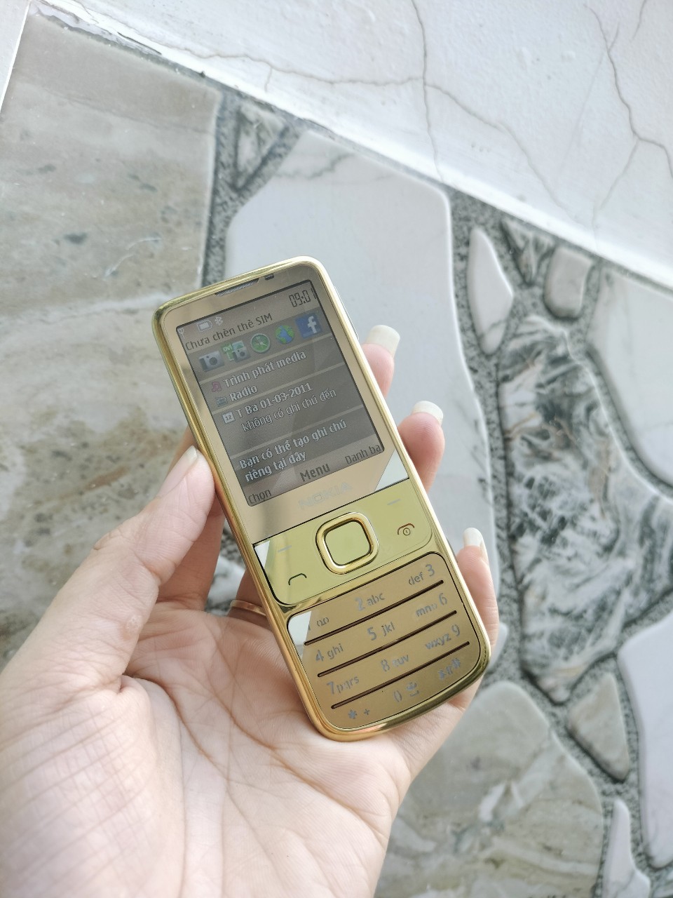 Điện thoại nokia 6700 classic gold sang trọng giá rẻ