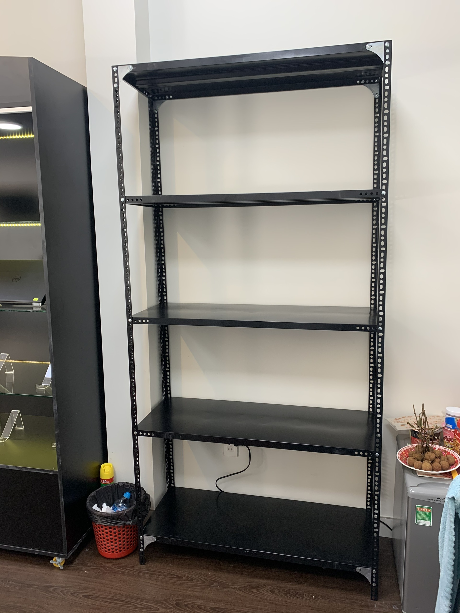 Kệ sắt v lỗ 5 tầng, cao 180cm x dài 80cm x rộng 30cm, kệ sắt đa năng,kệ tạp hóa, kệ gia đình...