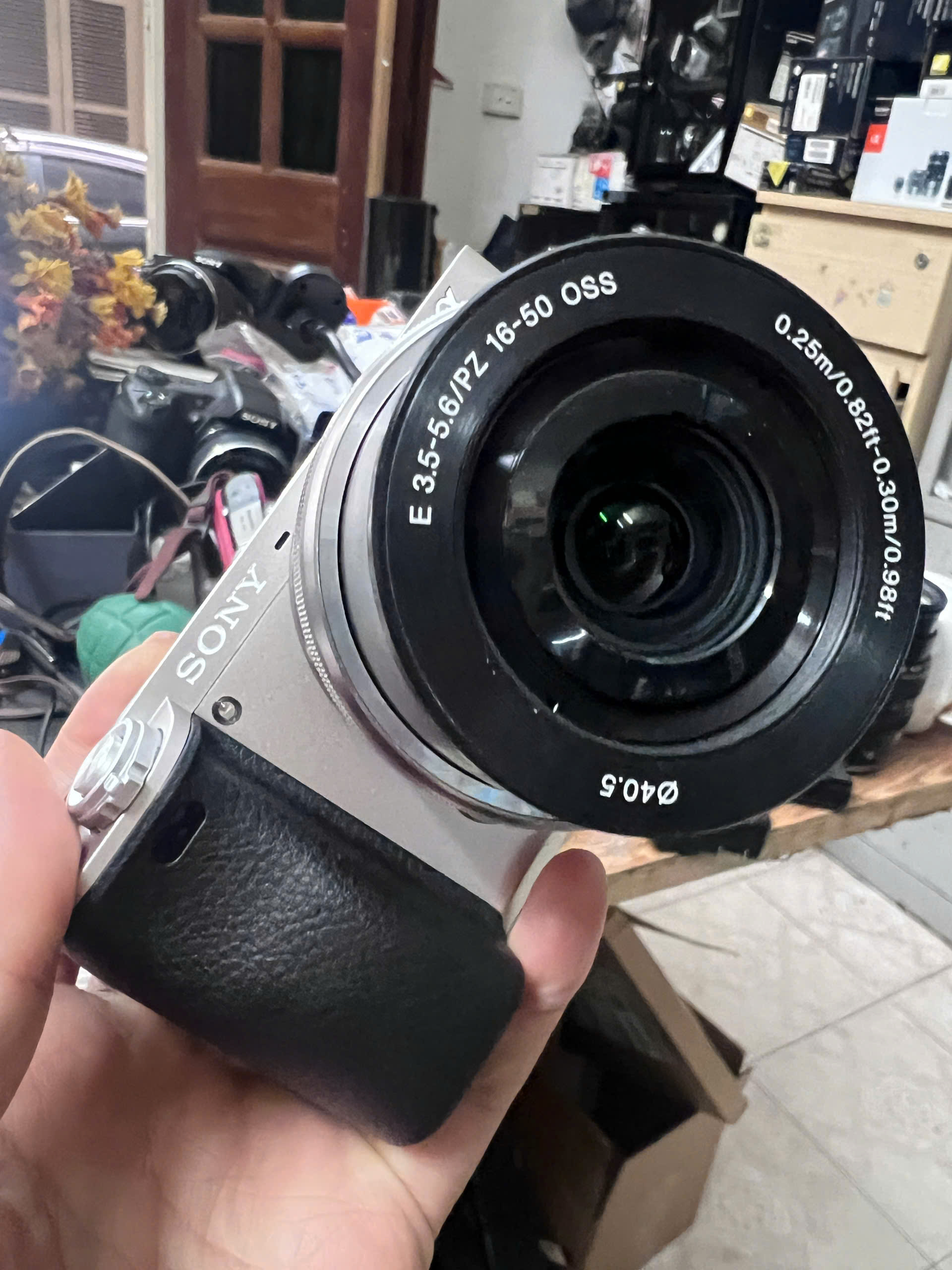 Máy ảnh Sony A6000 kèm lens 16-50