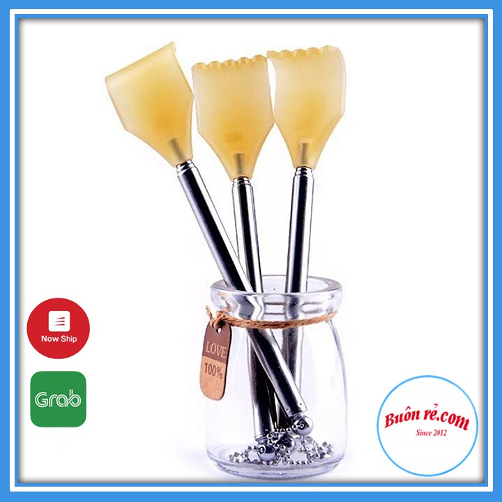 Cây gậy gãi lưng anten inox hình bàn tay nhựa có thể kéo ra và thu gọn -00078